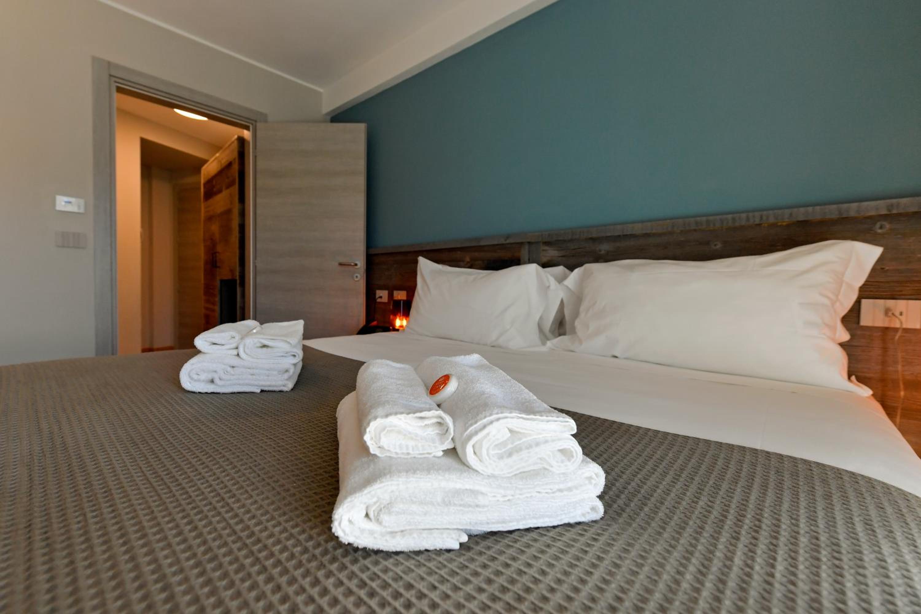Double or Twin Room - Photo 3