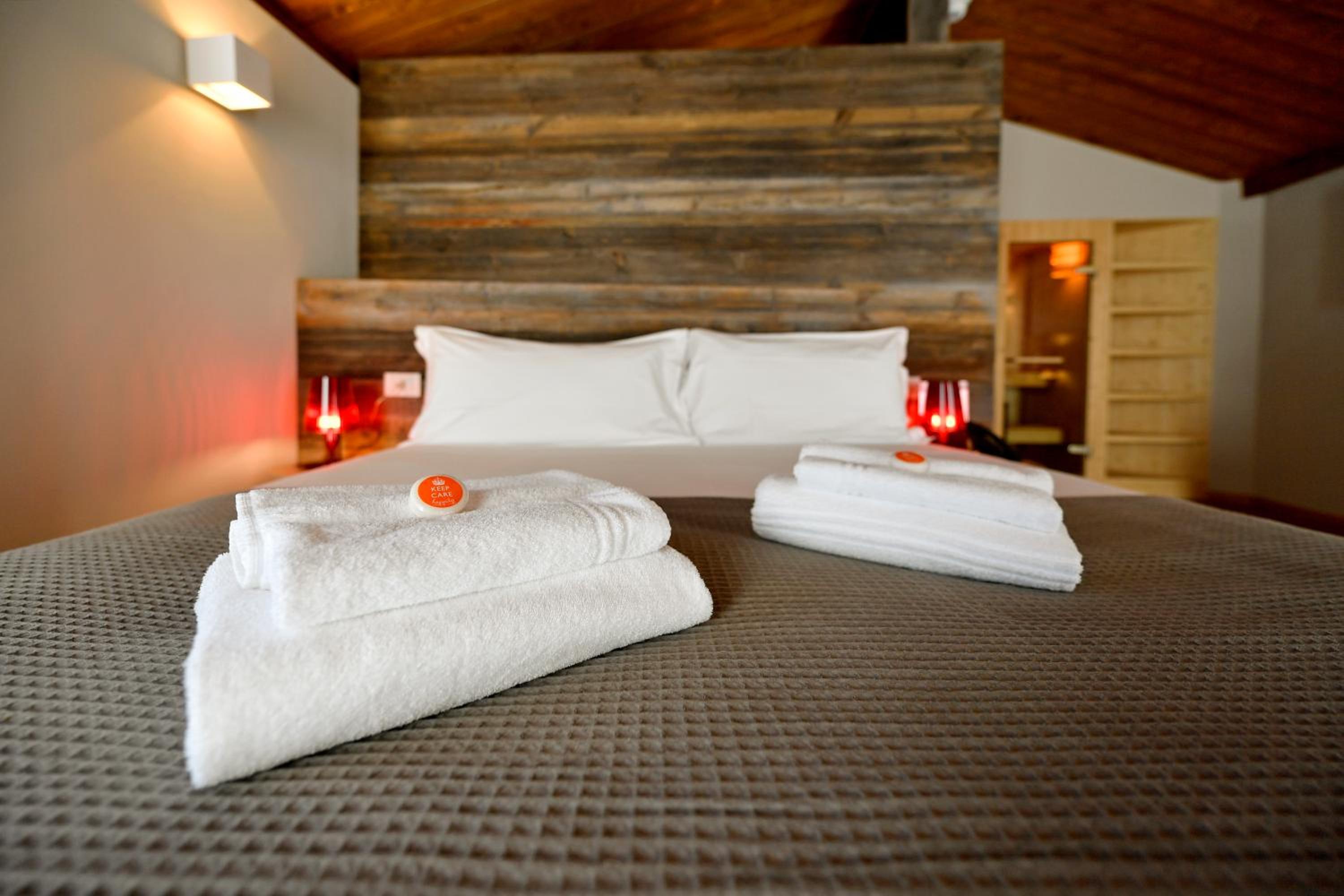 Suite with Sauna - Photo 13