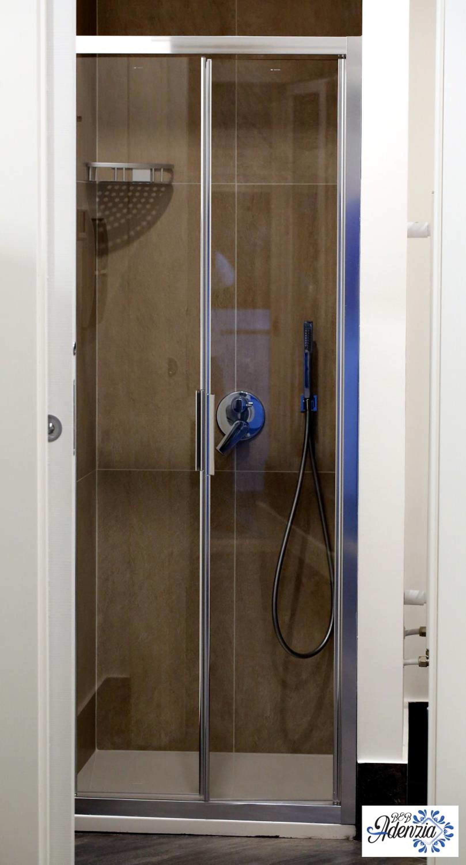 Quadruple Room - Photo 17