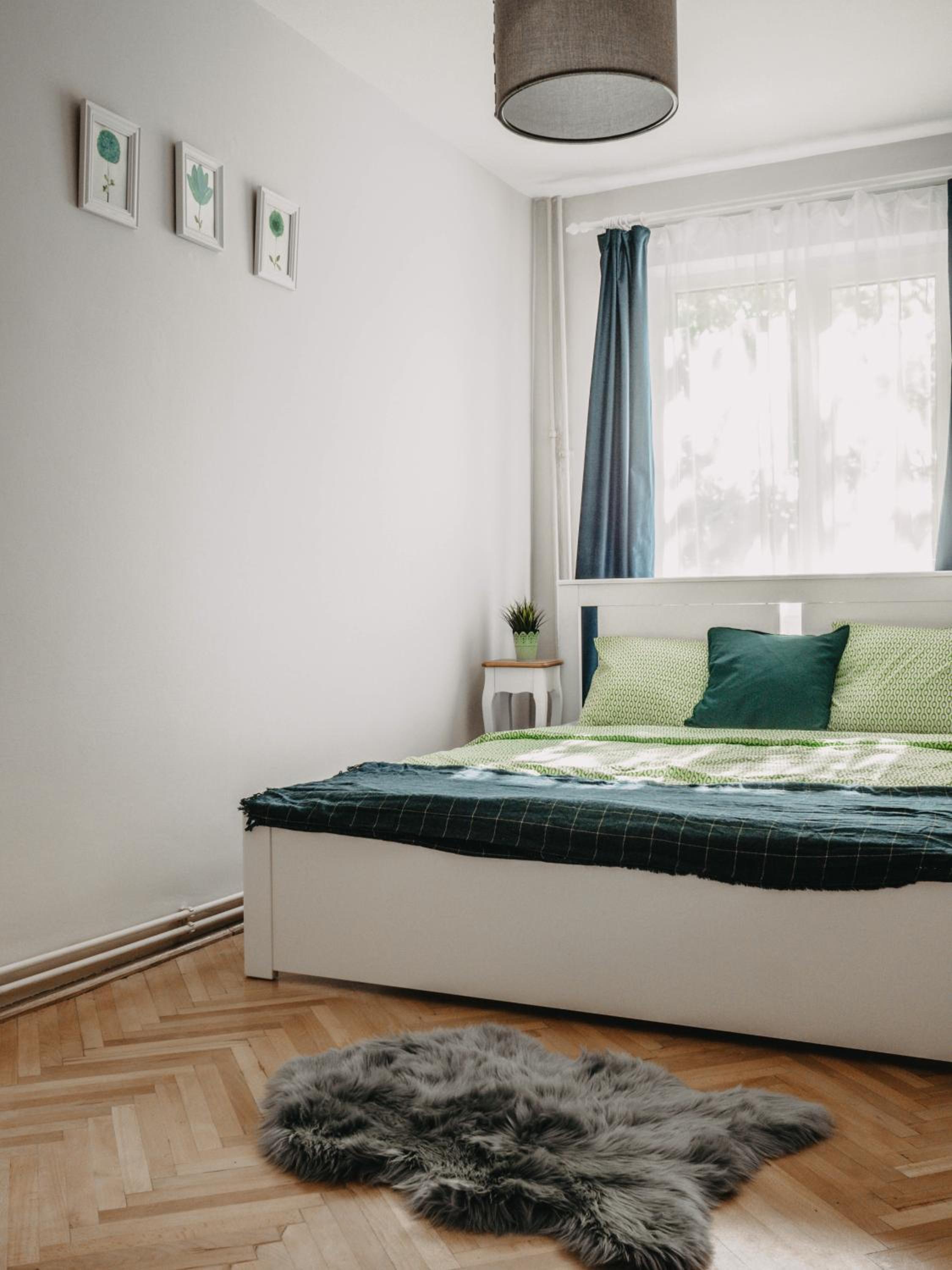Two-Bedroom Apartment - Photo 3