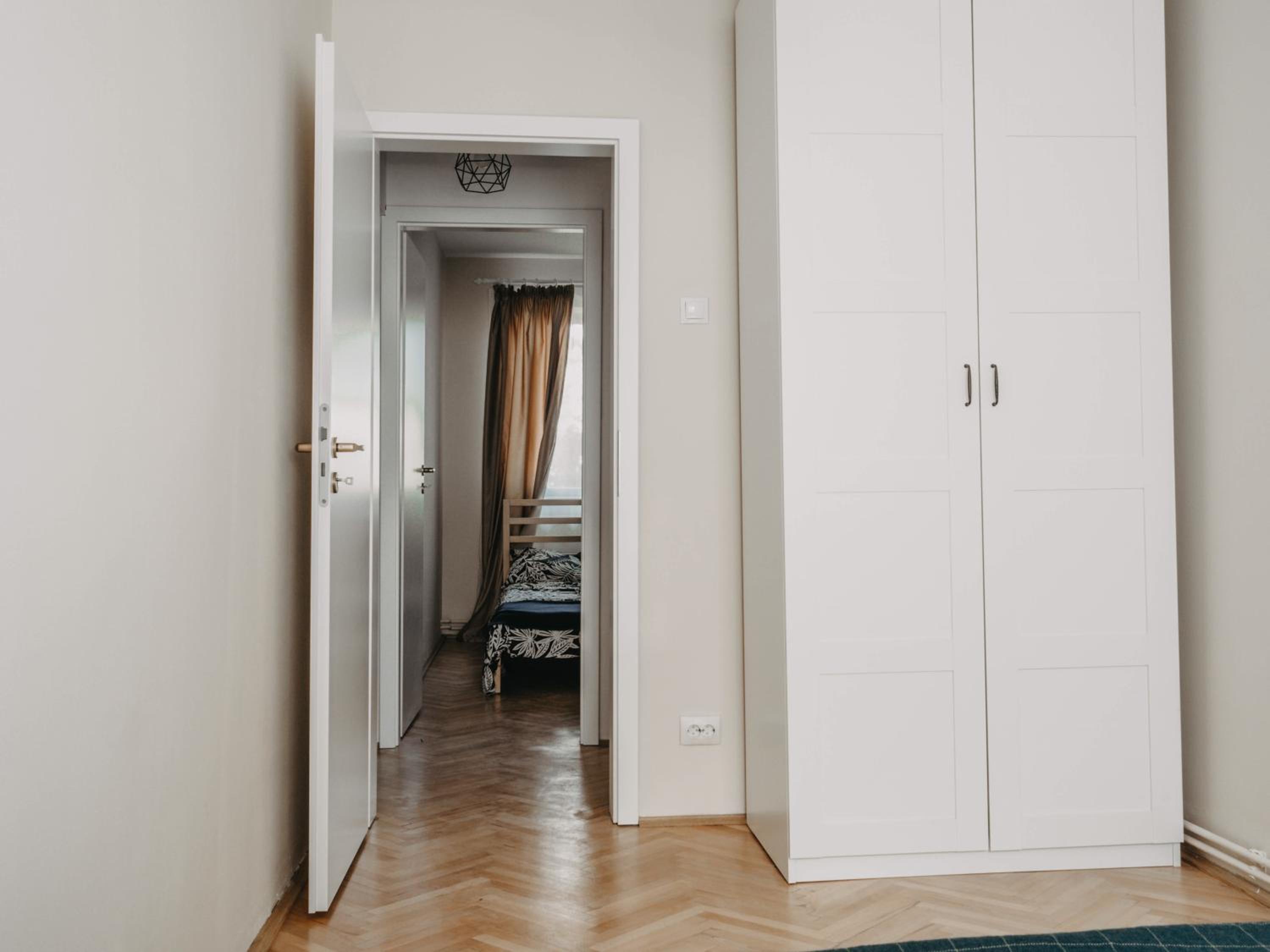Two-Bedroom Apartment - Photo 6