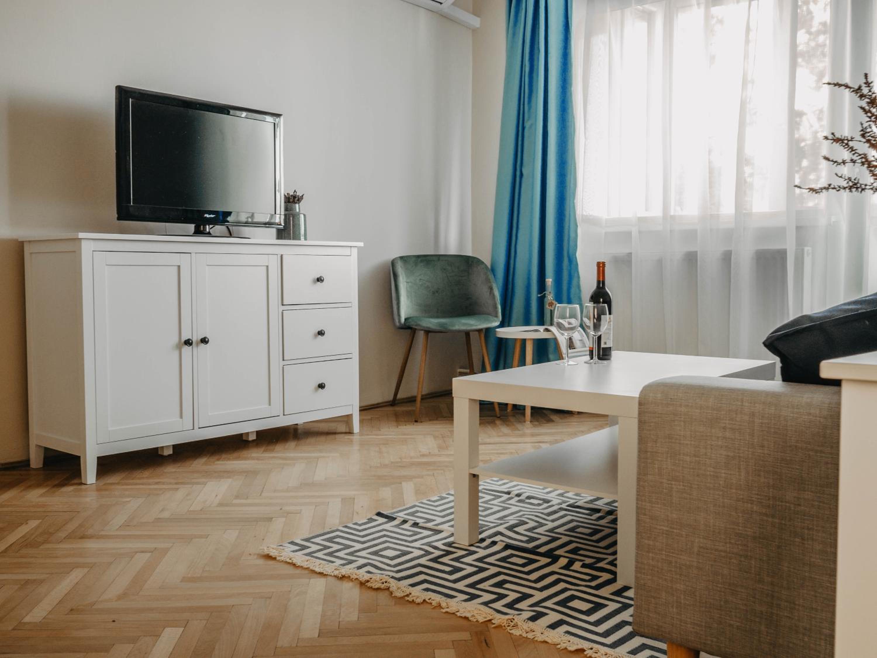 Two-Bedroom Apartment - Photo 23