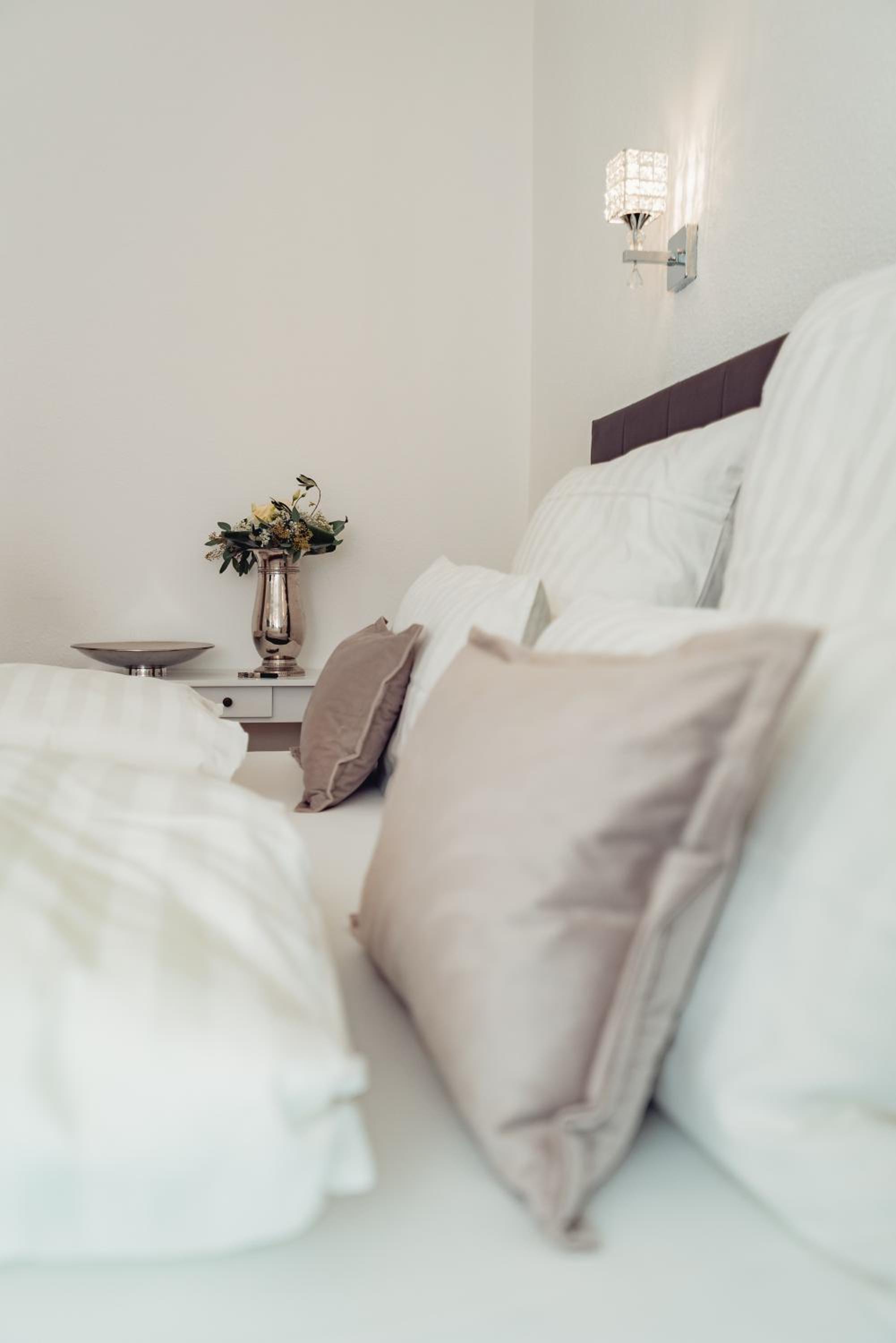 Standard Double Room - Photo 10