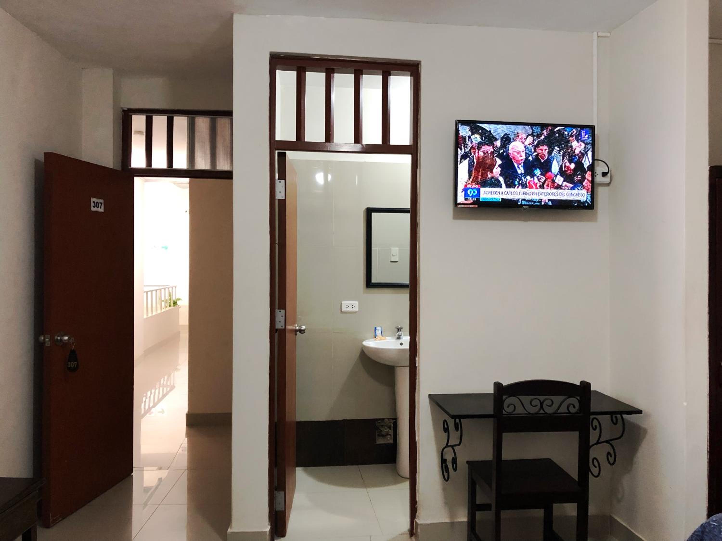 Triple Room with Private Bathroom photo 1