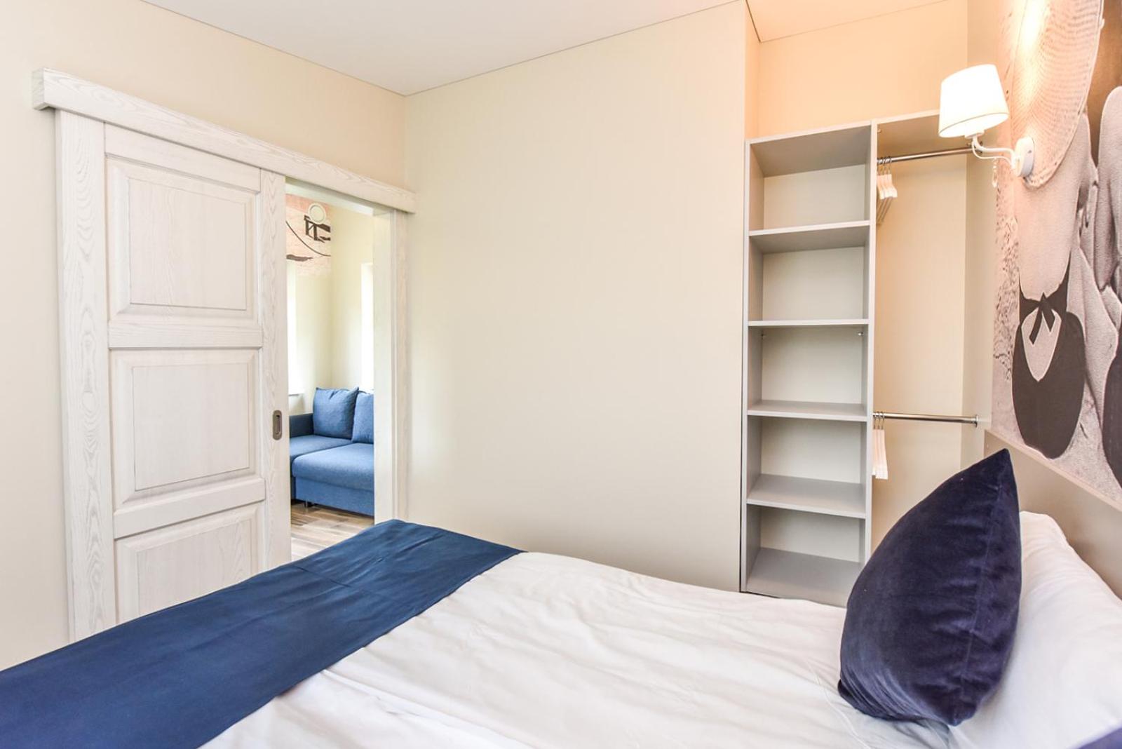 Apartment with Balcony - Photo 20