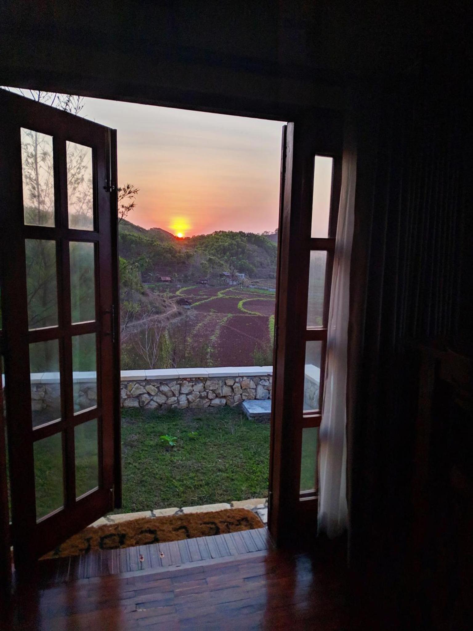 Villa with Sea View - Photo 9