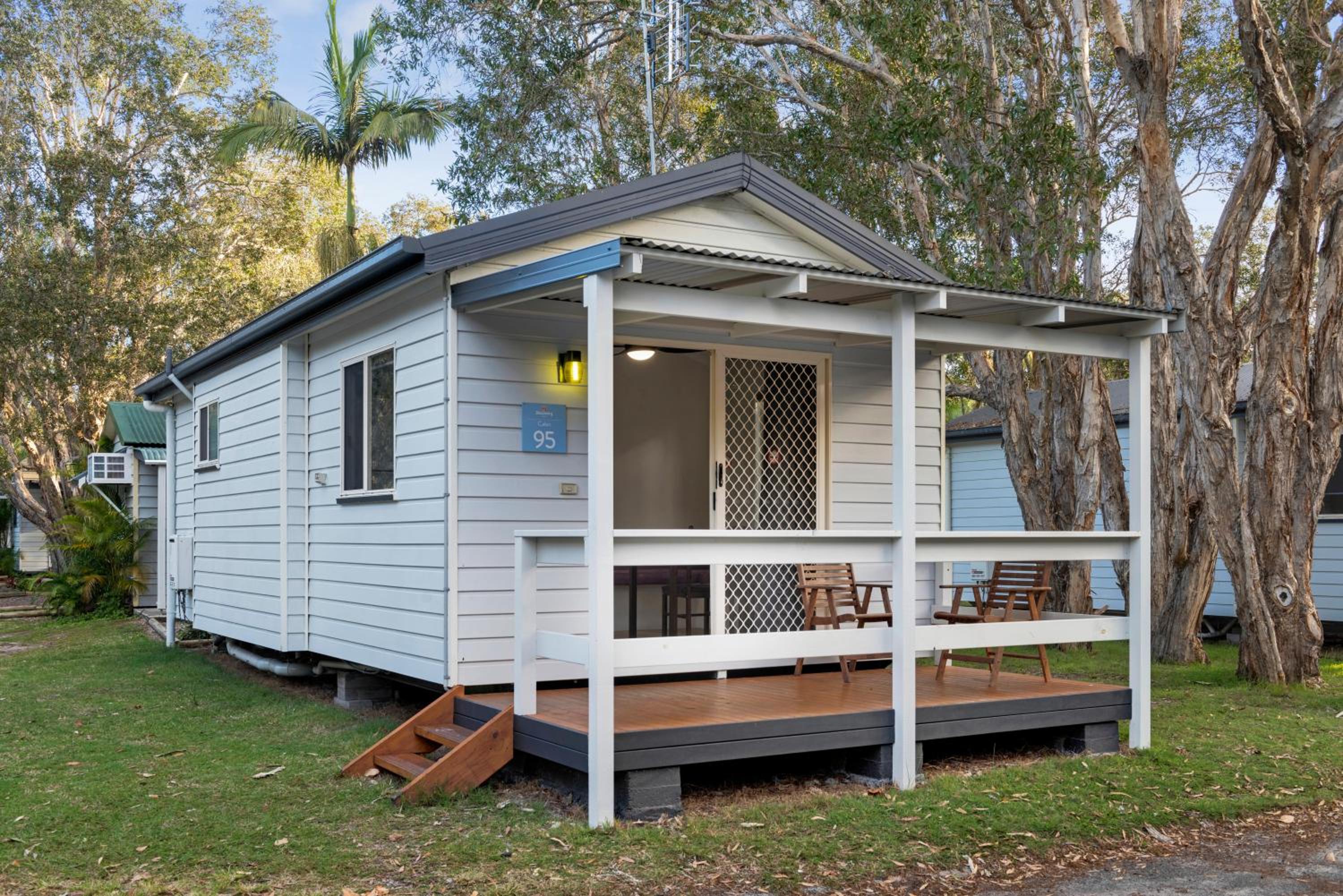 Economy 2 Bedroom Cabin - Sleeps 6 - Photo 5