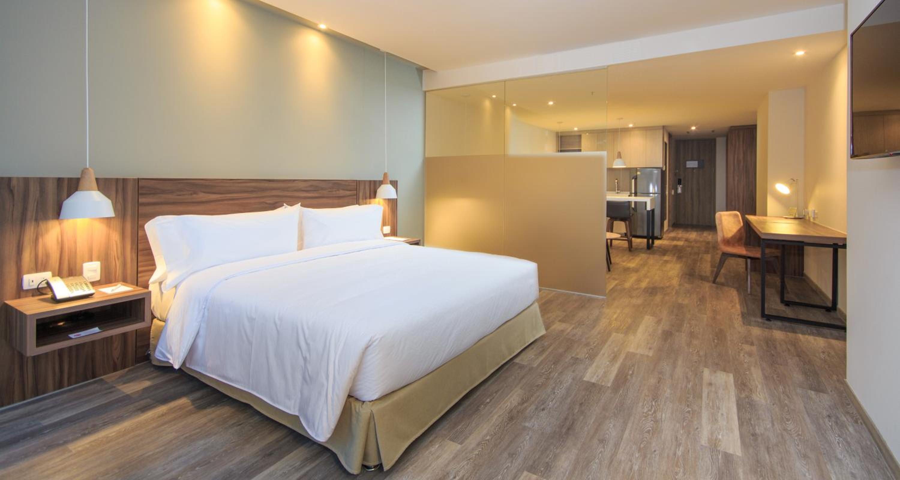 Superior Queen Suite with Sofa Bed photo 3