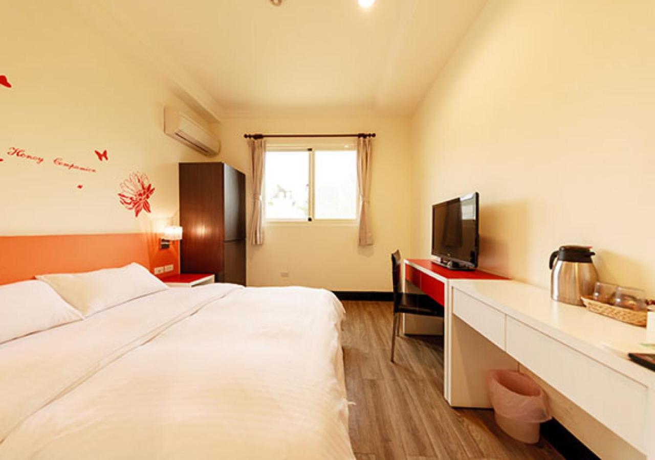 Standard Double Room - Photo 3