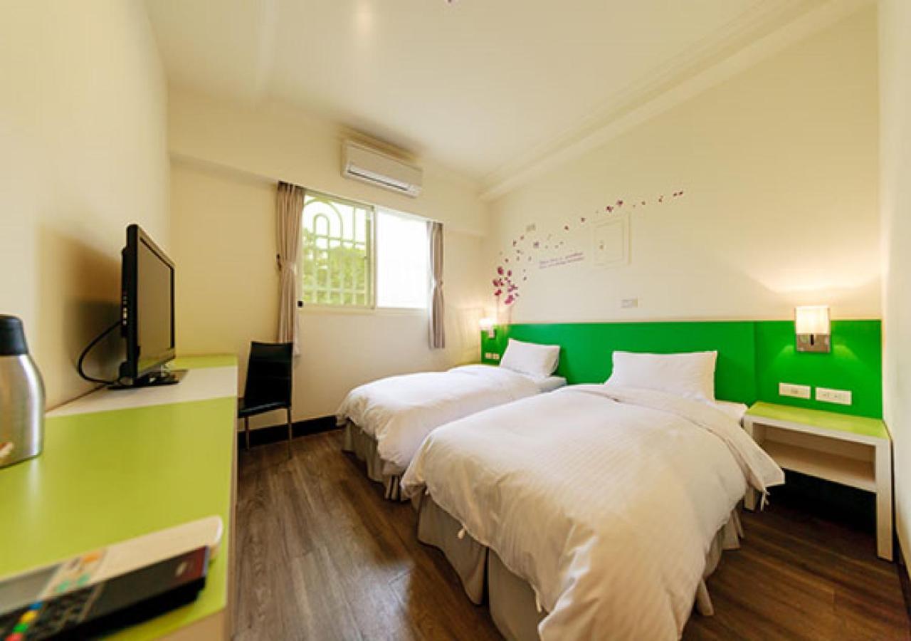 Twin Room - Photo 3