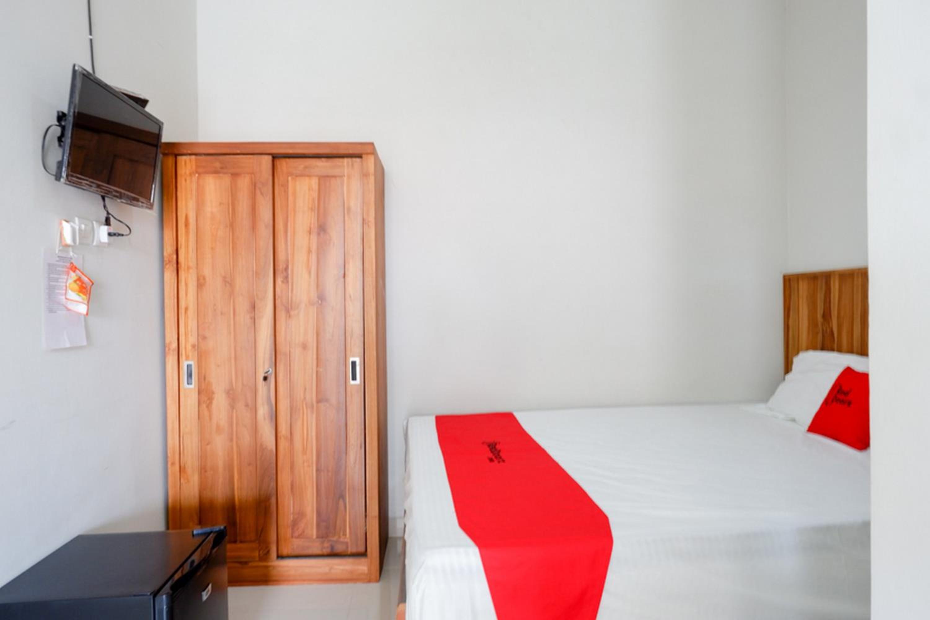 Double Room - Photo 7