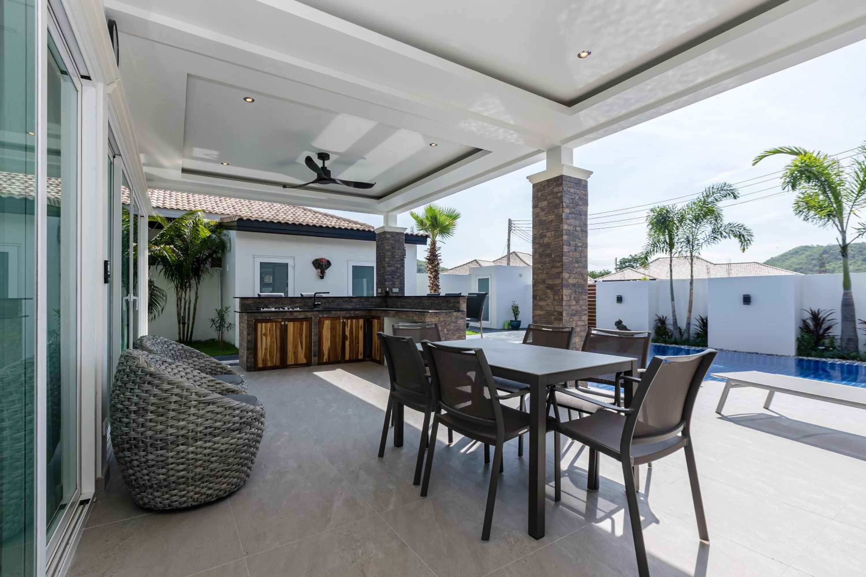 Three-Bedroom Villa photo 2