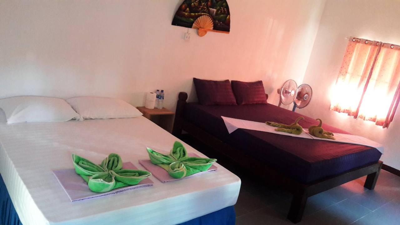 Quadruple Room with Private Bathroom photo 2