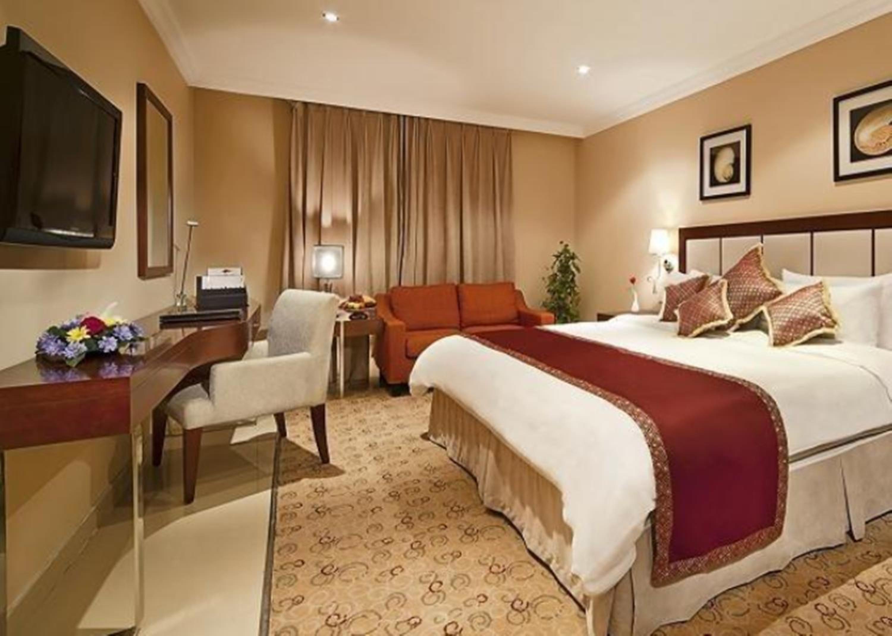 Standard King Room photo 2