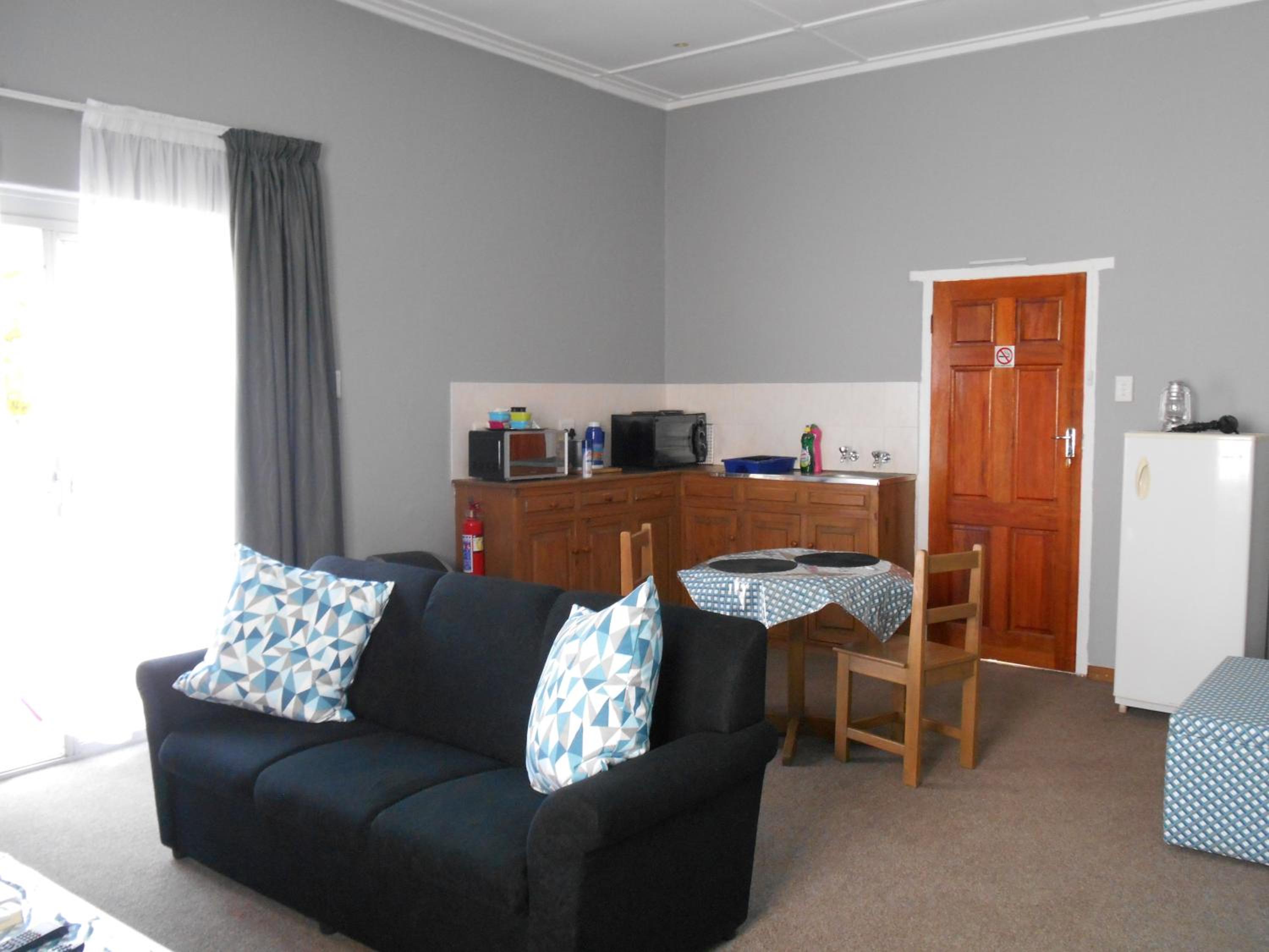 Queen Room photo 2