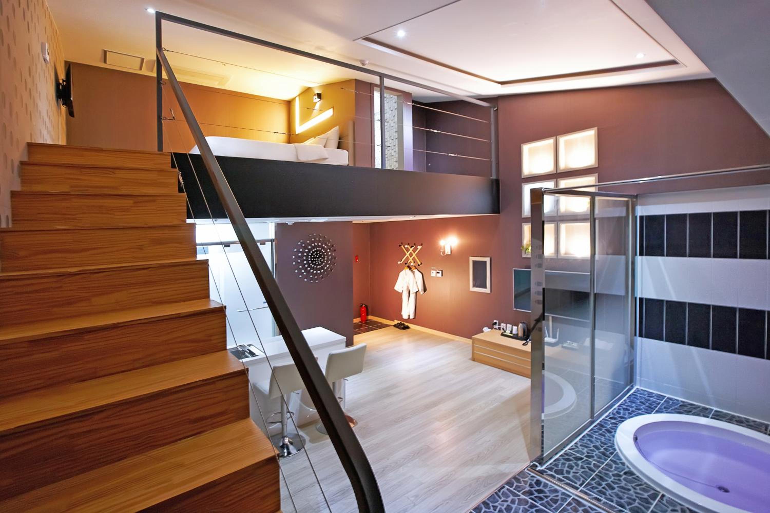 Deluxe Triple Room with Sea View