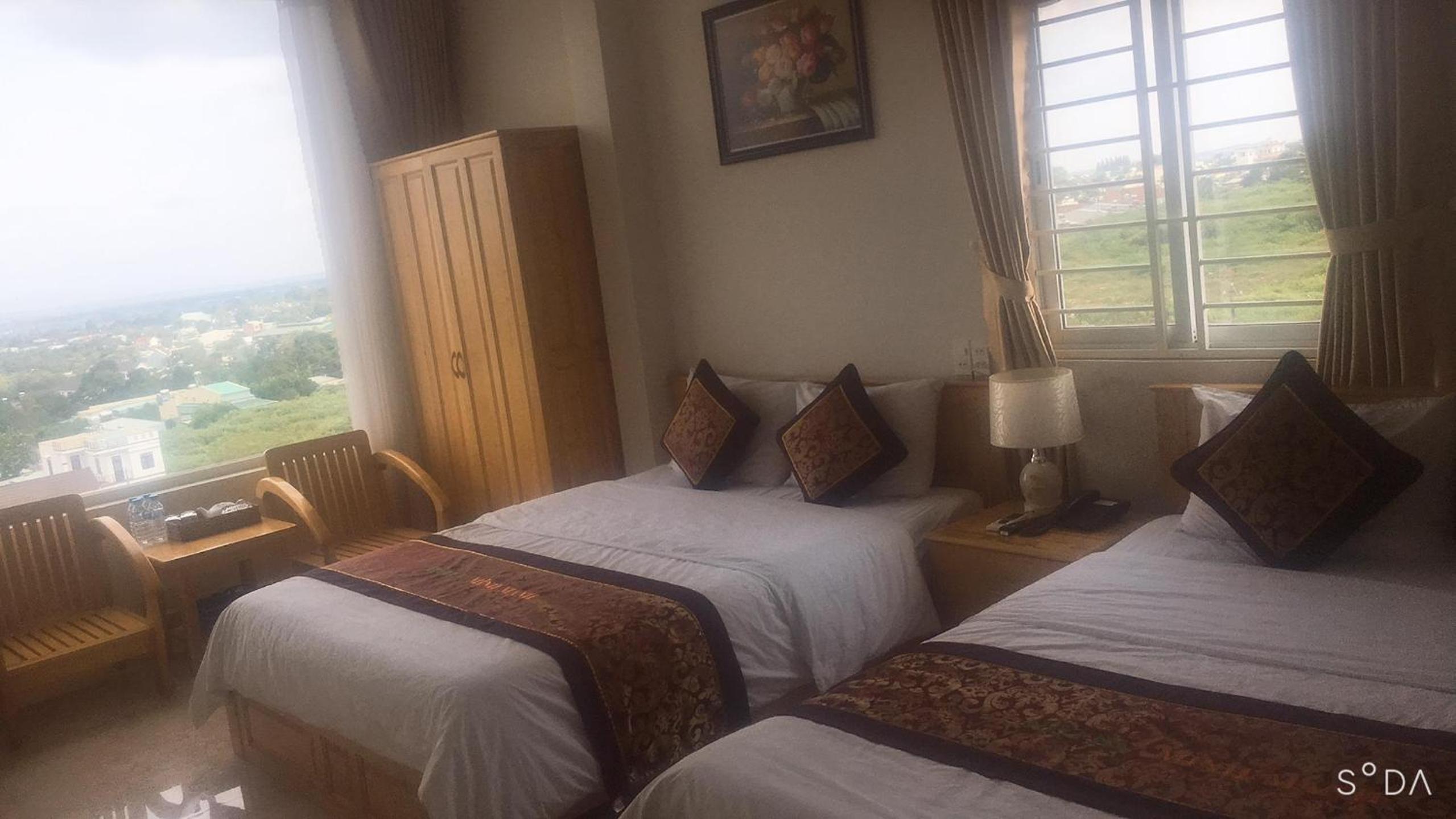 Quadruple Room with Mountain View photo 3