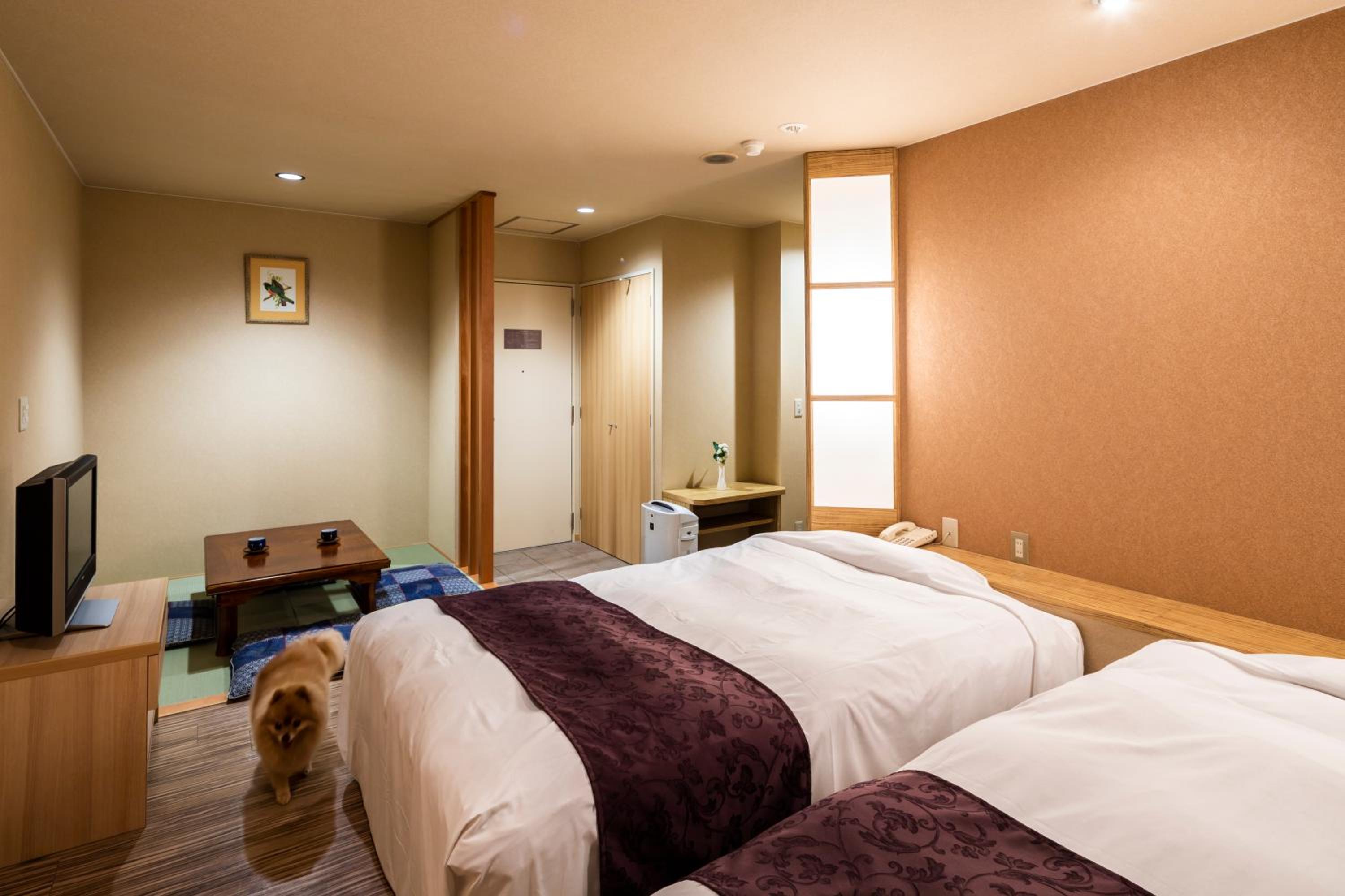 Twin Room with Bathroom