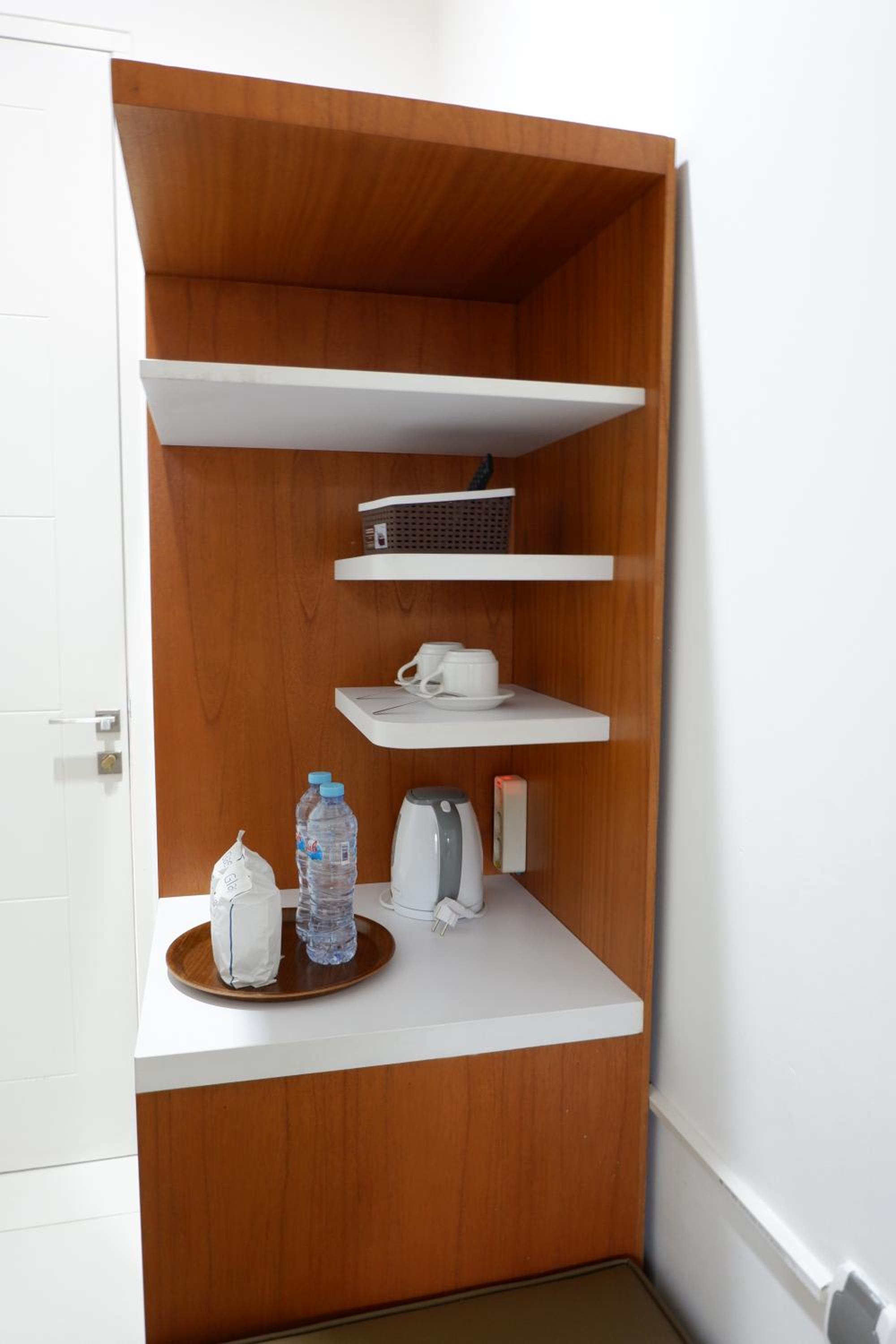 Standard Double Room - Photo 8