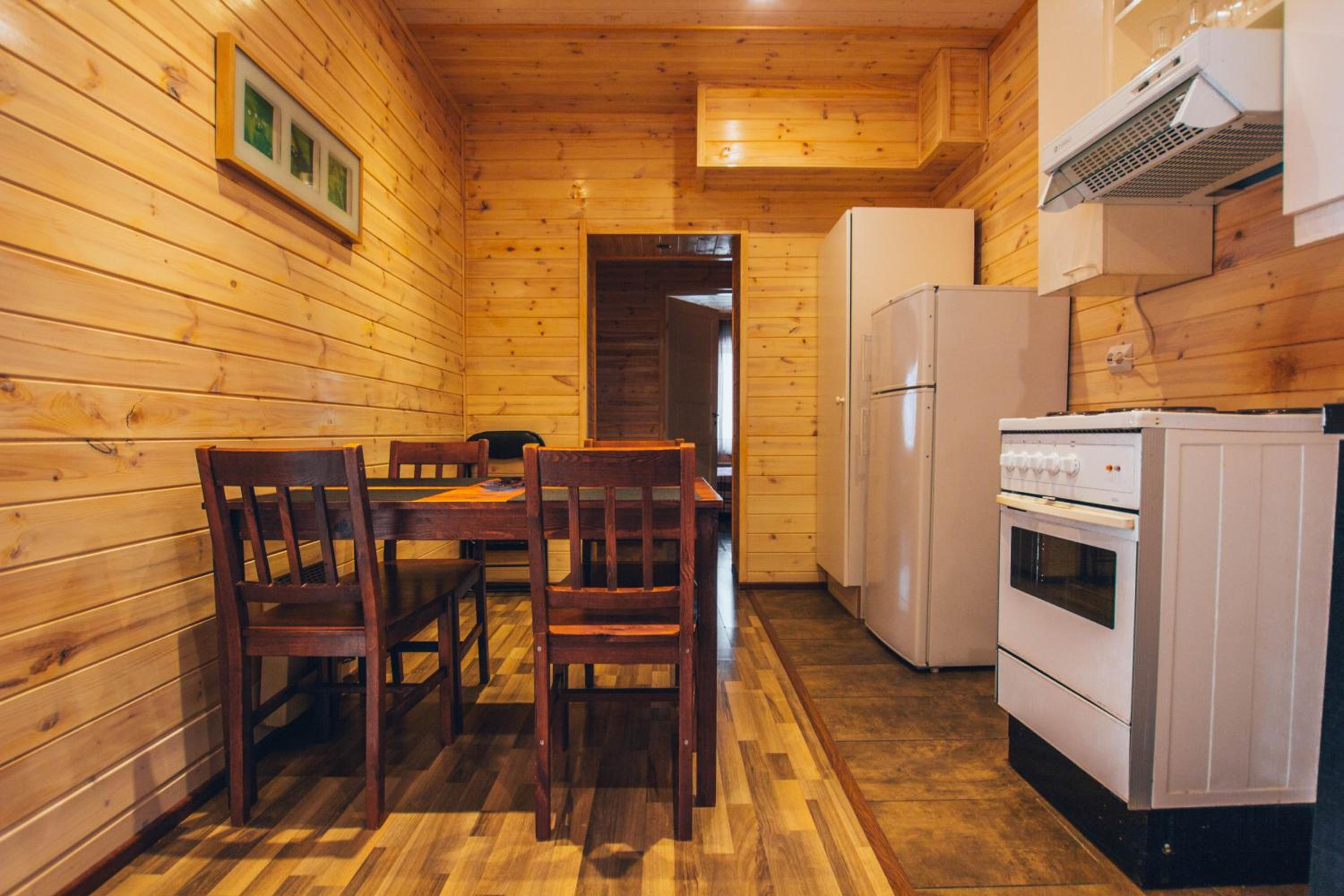 Apartment with Terrace - Photo 4