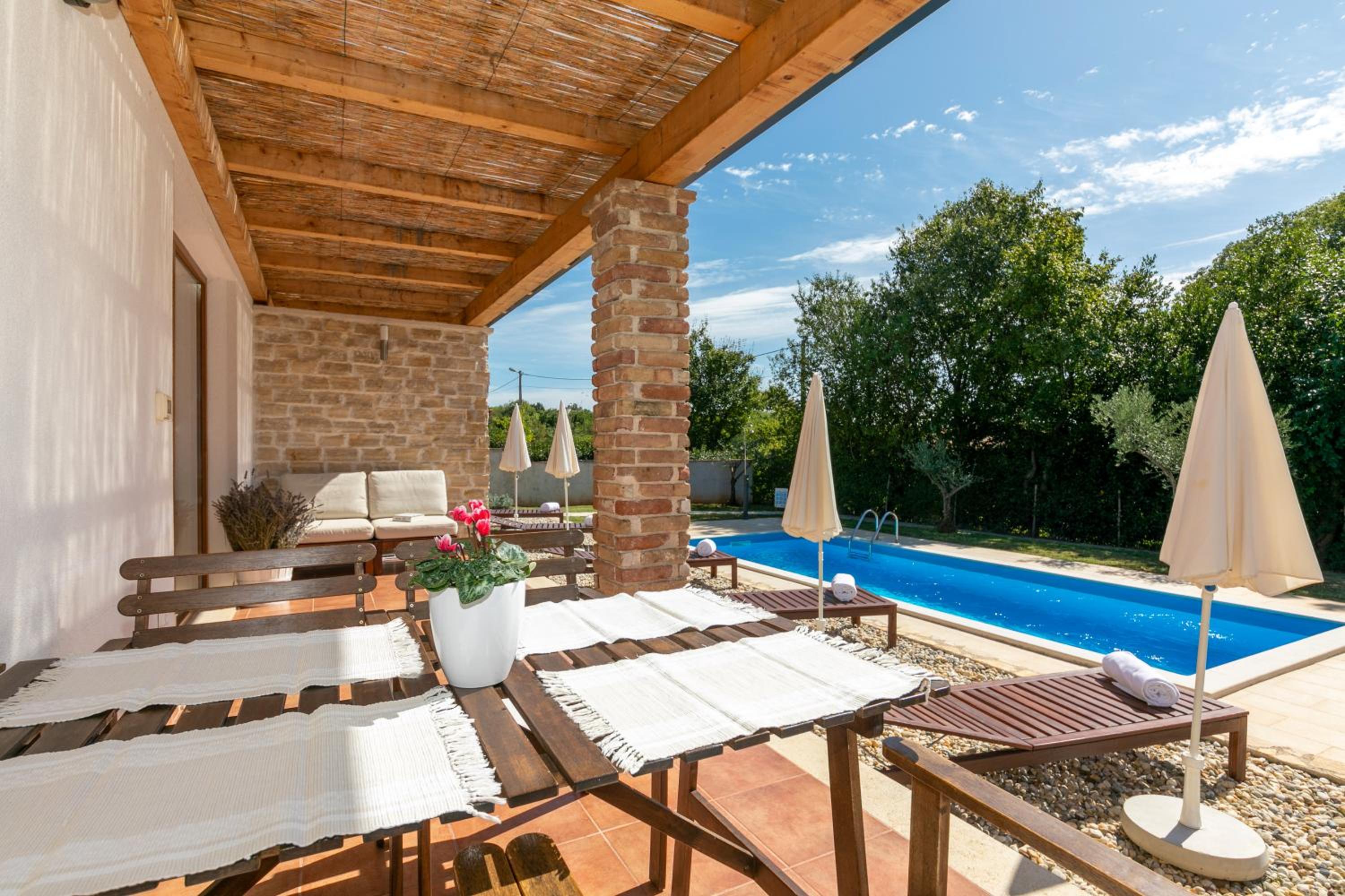 Villa with Private Pool photo 3