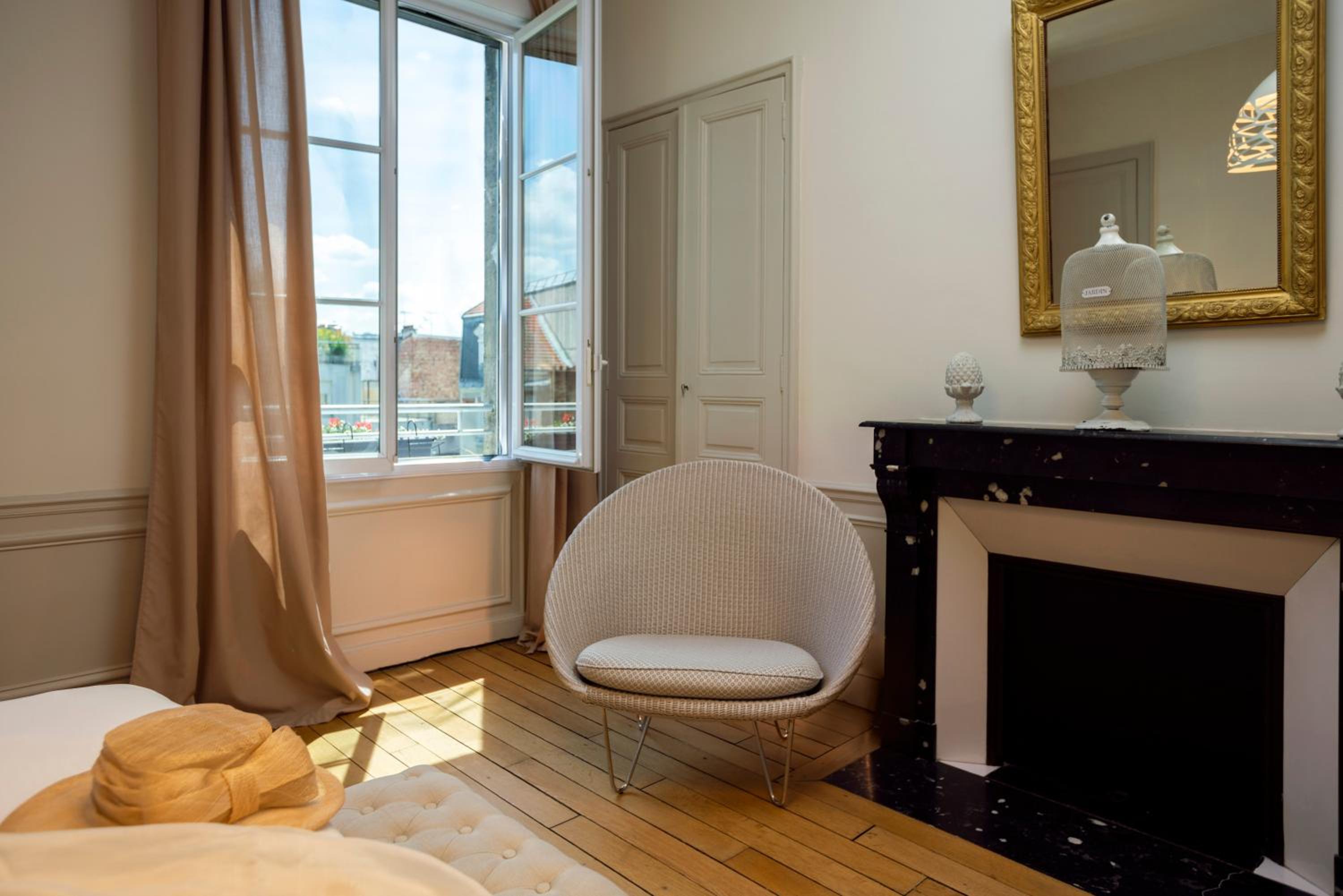 Deluxe Suite