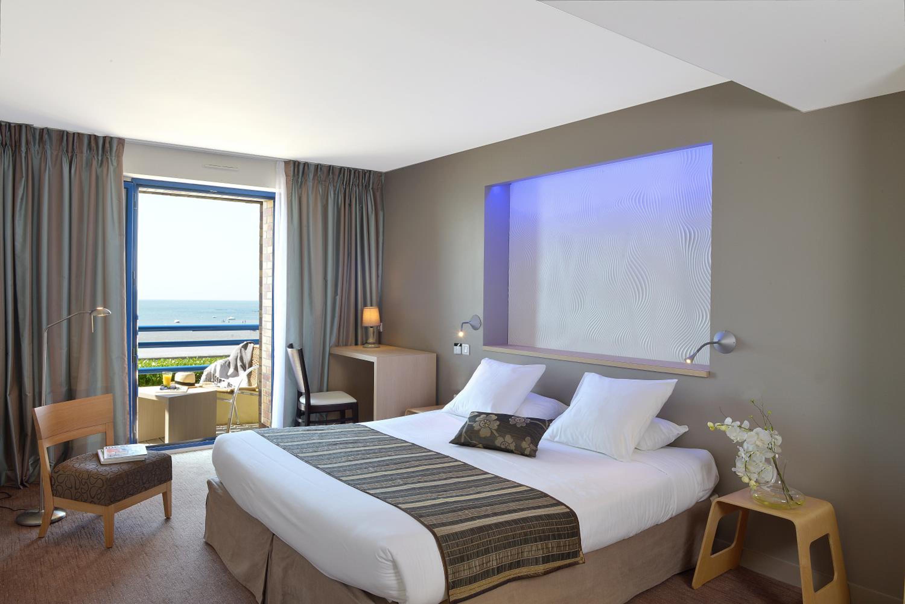 Premium Double Room with Sea View photo 2