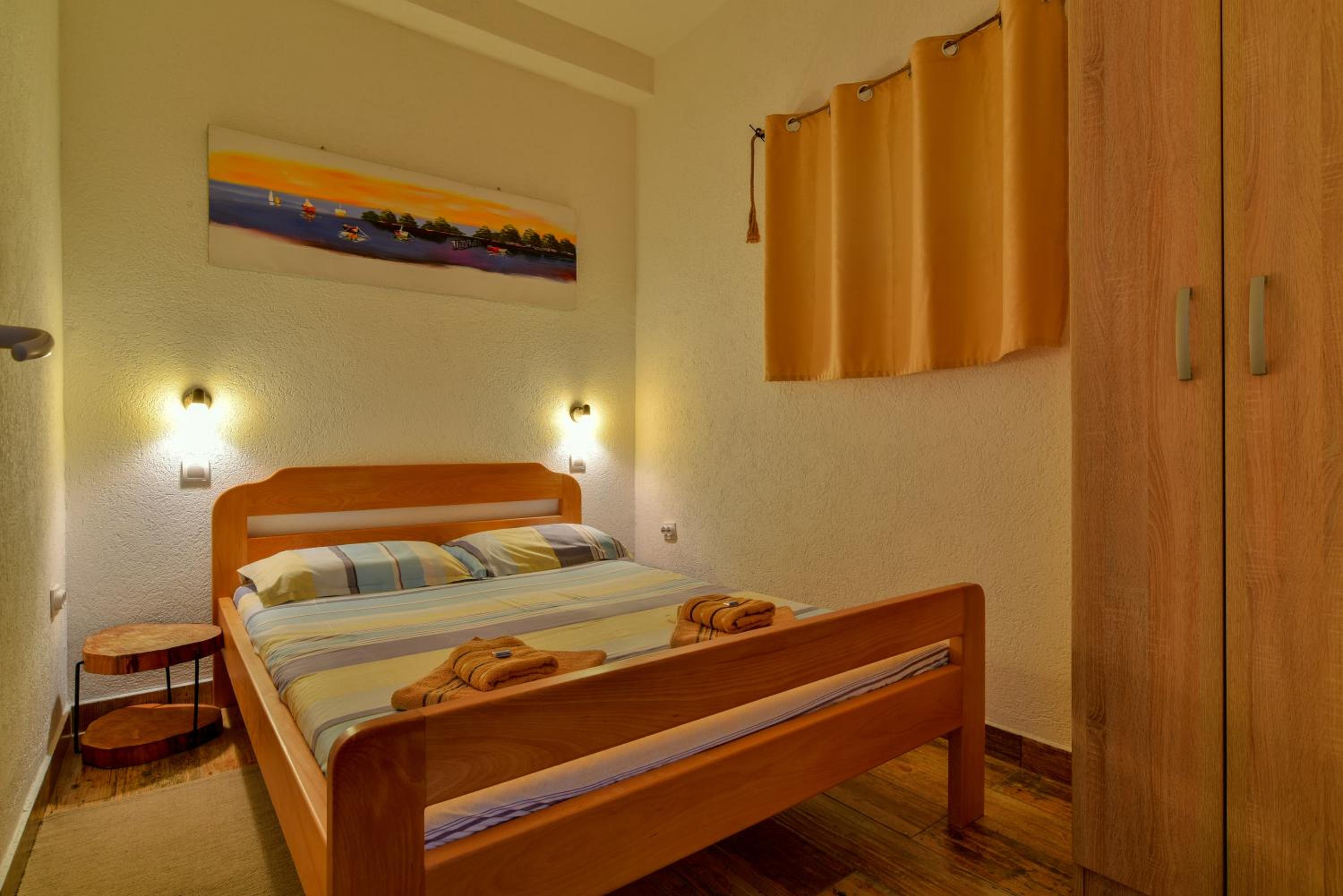 One-Bedroom Apartment with Sea View photo 3