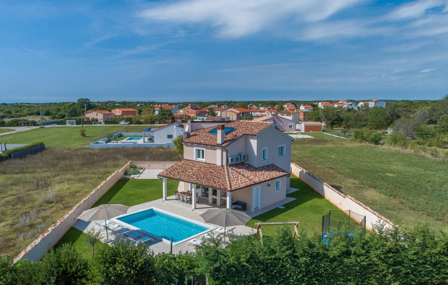 Villa With Private Pool photo 2