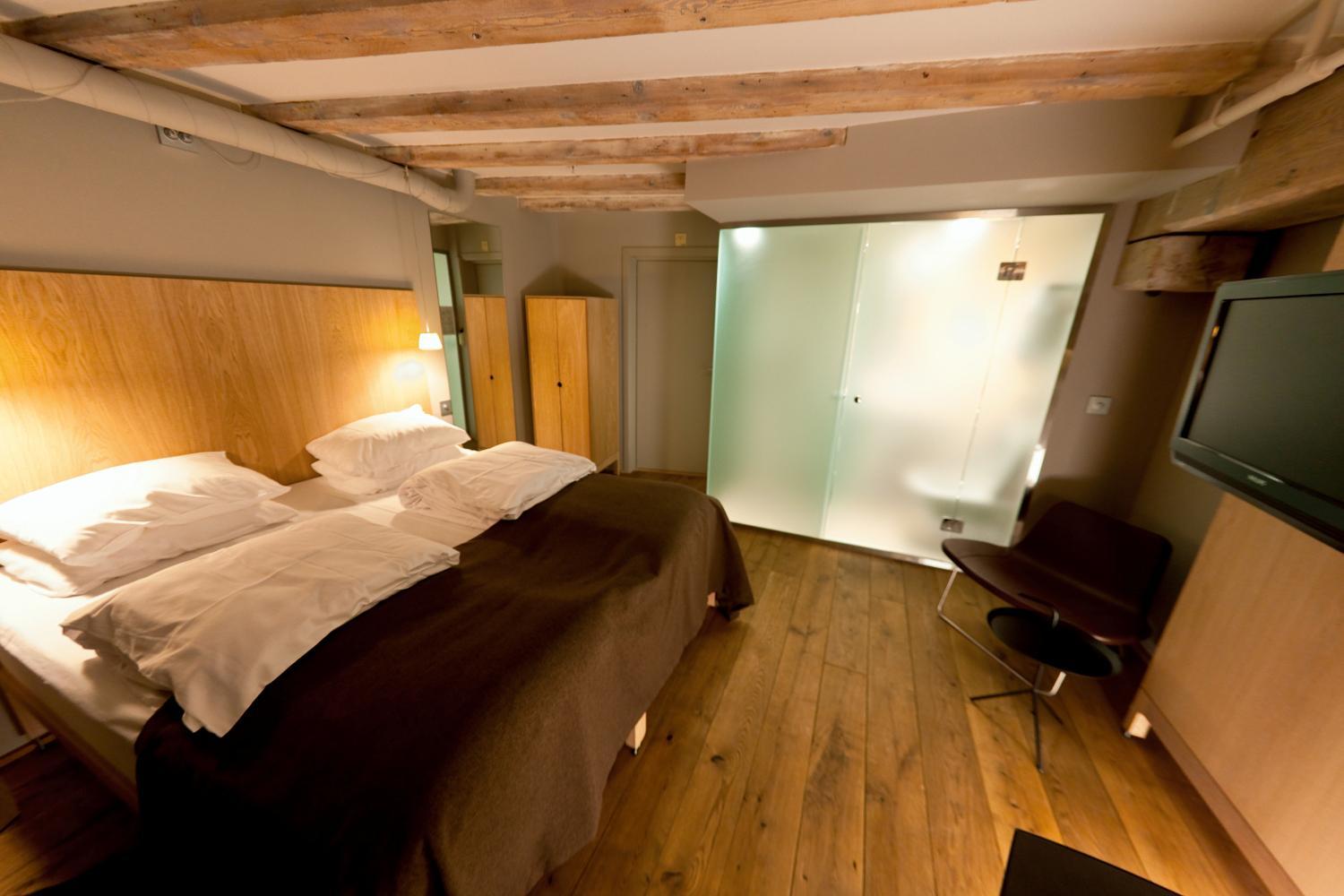 Standard Double Room - Photo 5