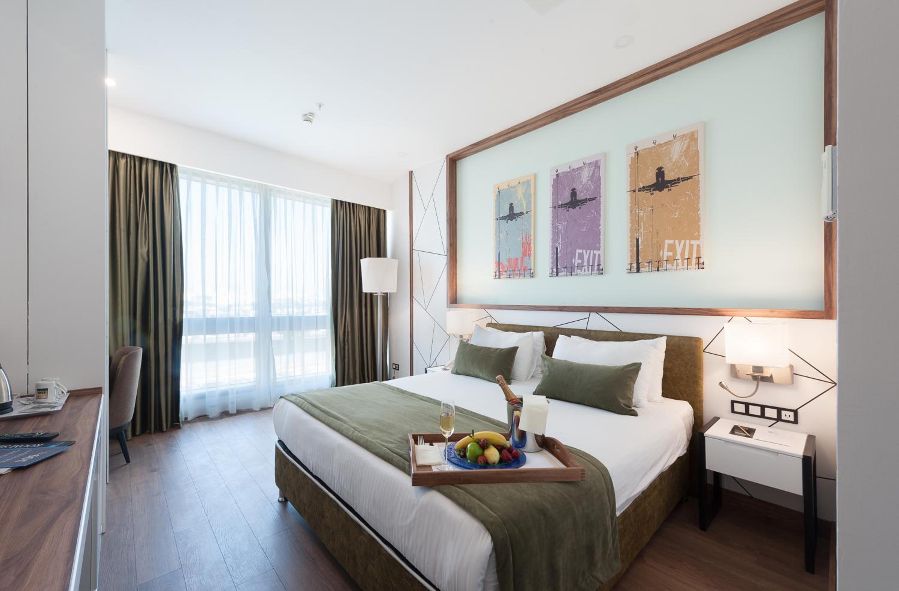Corner Suite With Fast Track photo 1