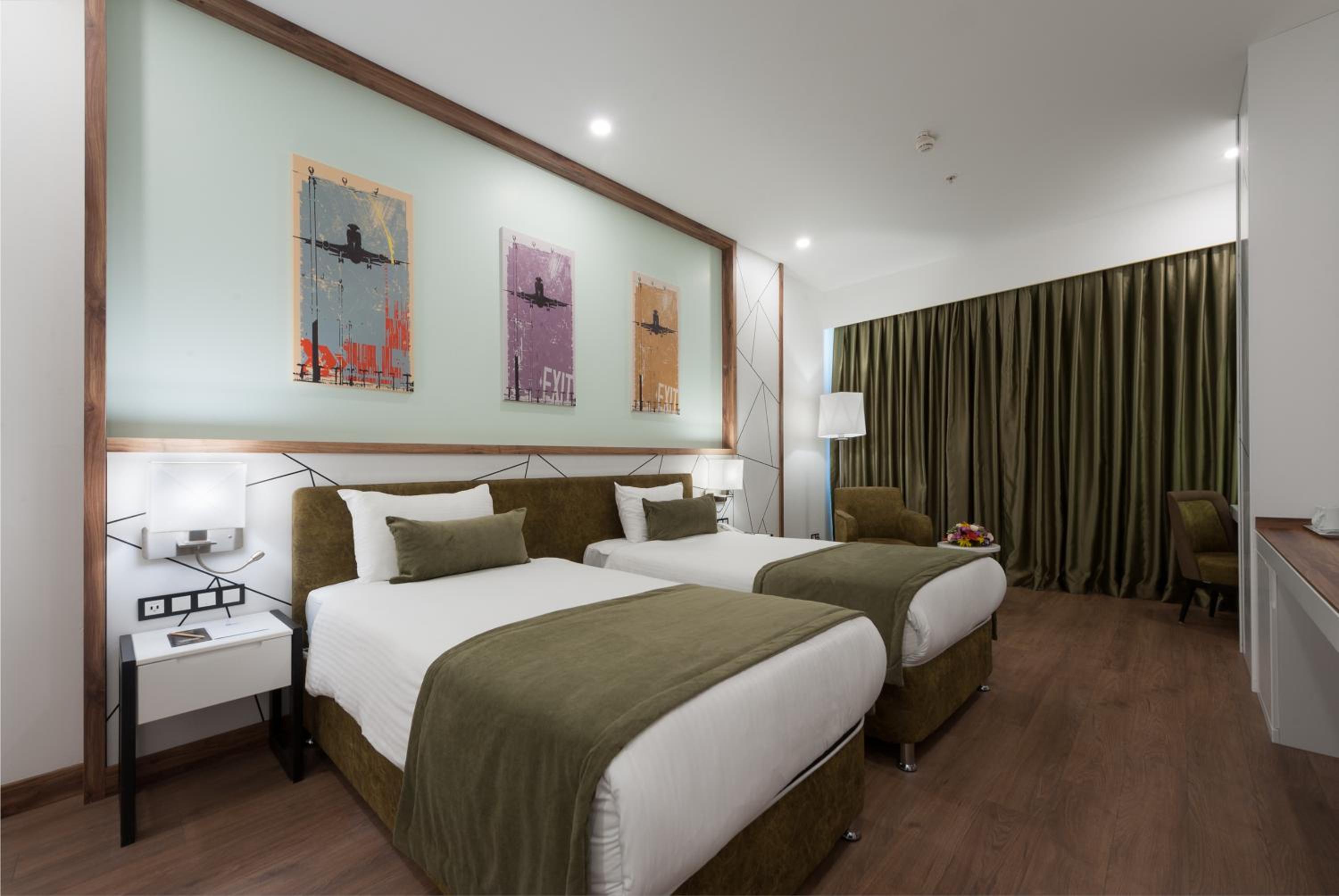 Junior Suite With Fast Track photo 1
