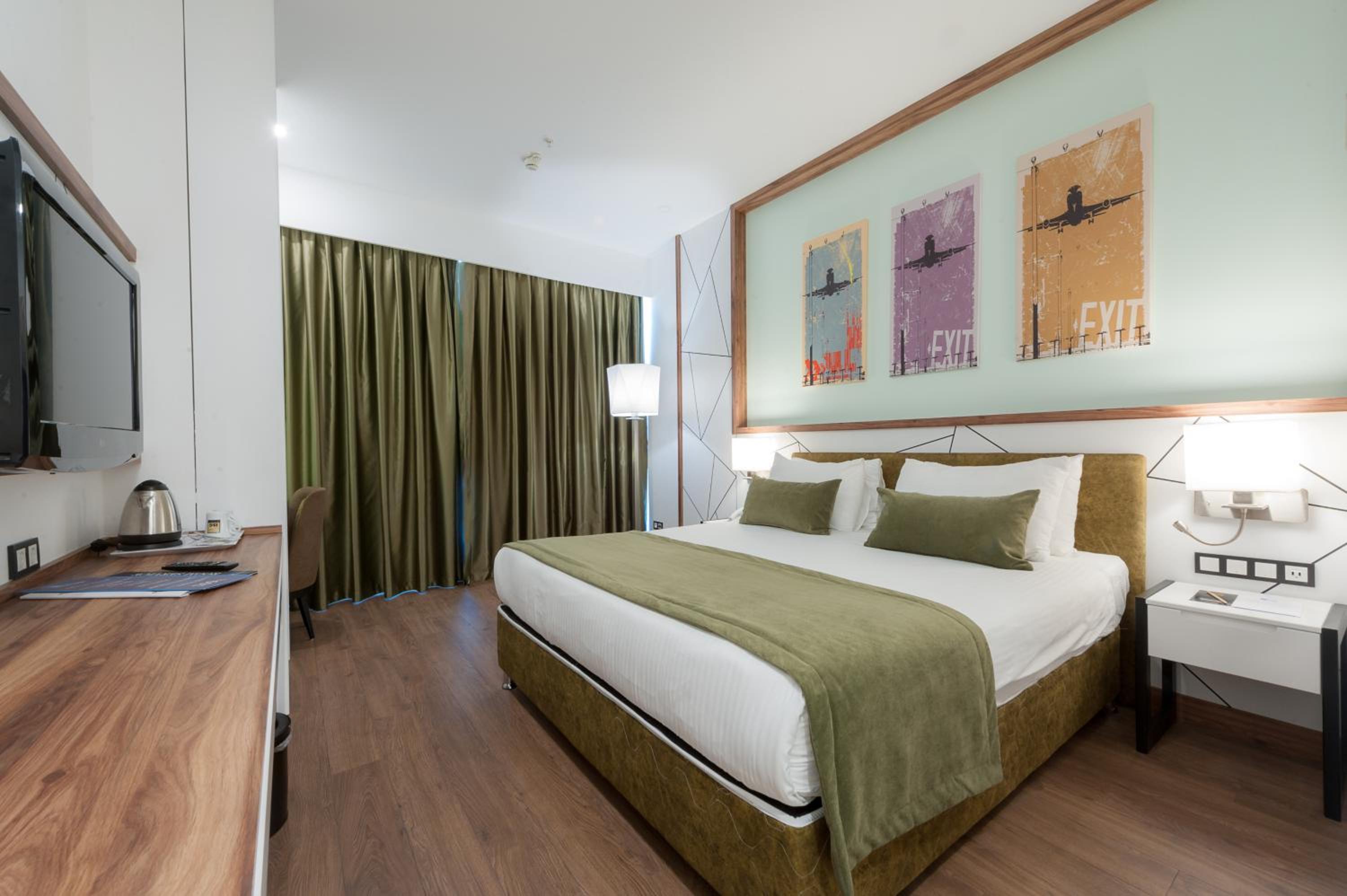 Corner Suite With Fast Track photo 2