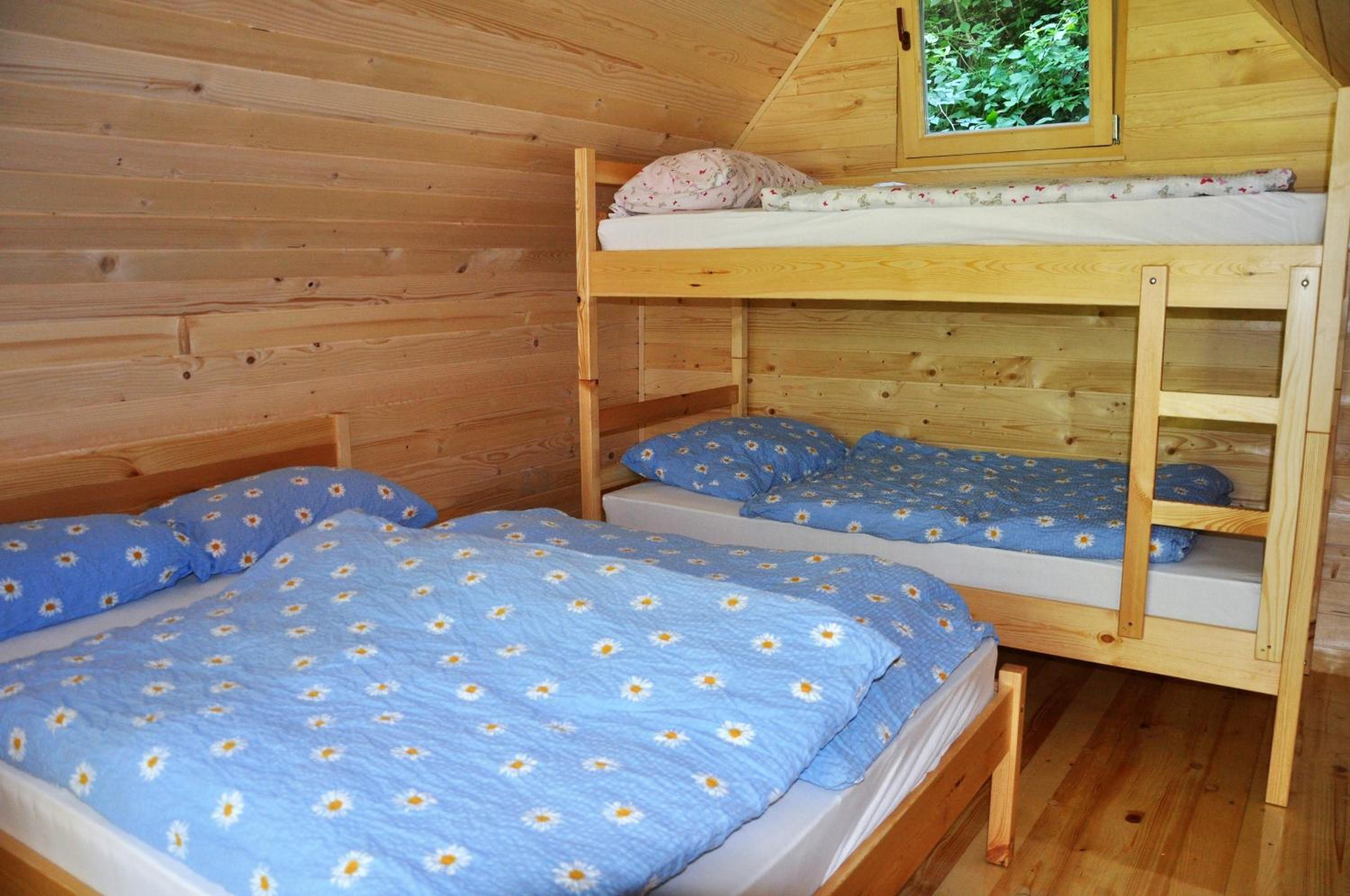 Quadruple Room with Garden View - Photo 5