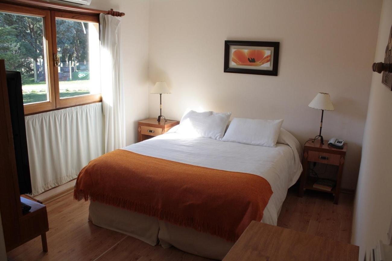 Standard Double or Twin Room photo 3