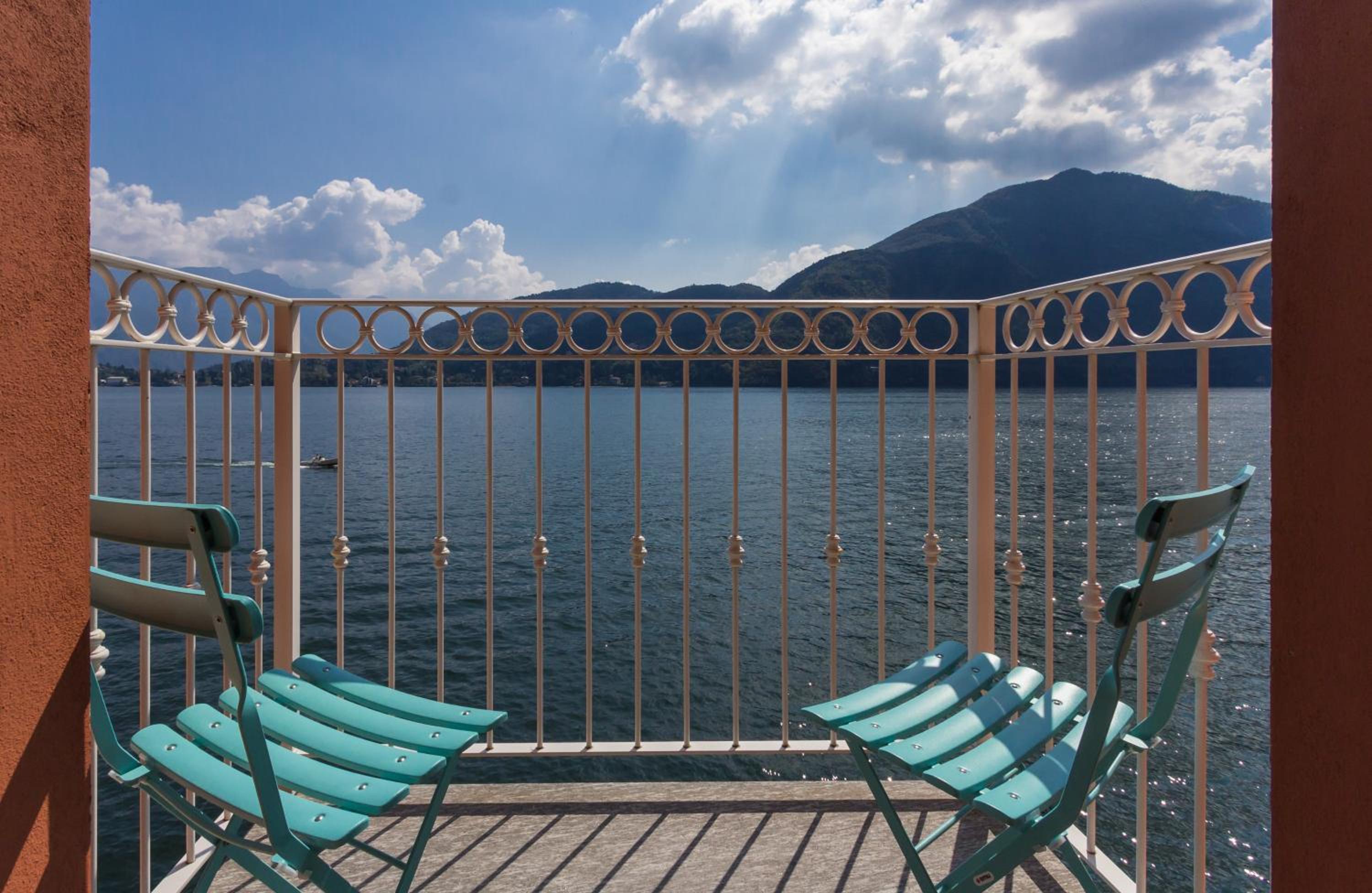 Double or Twin Room with Lake View - Photo 5