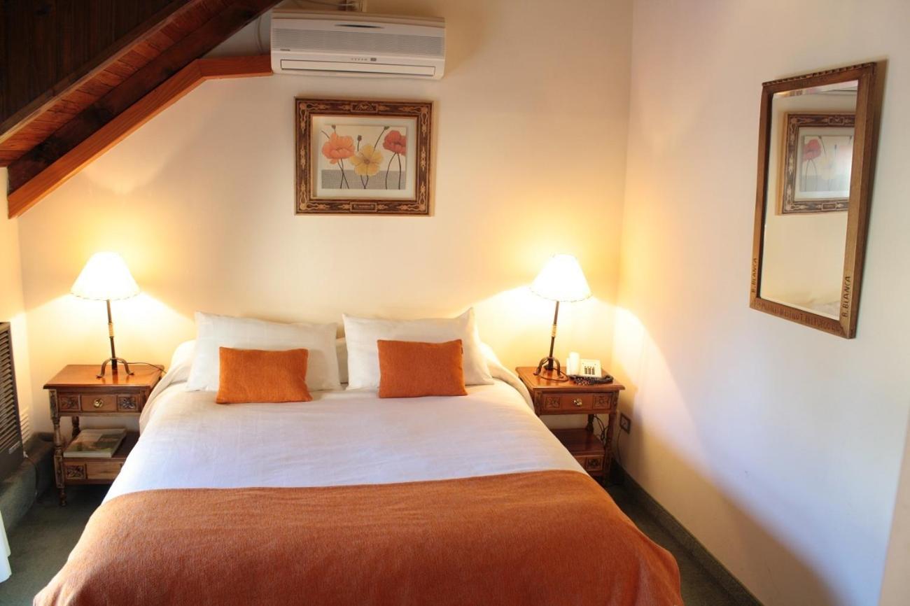 Standard Double or Twin Room photo 2