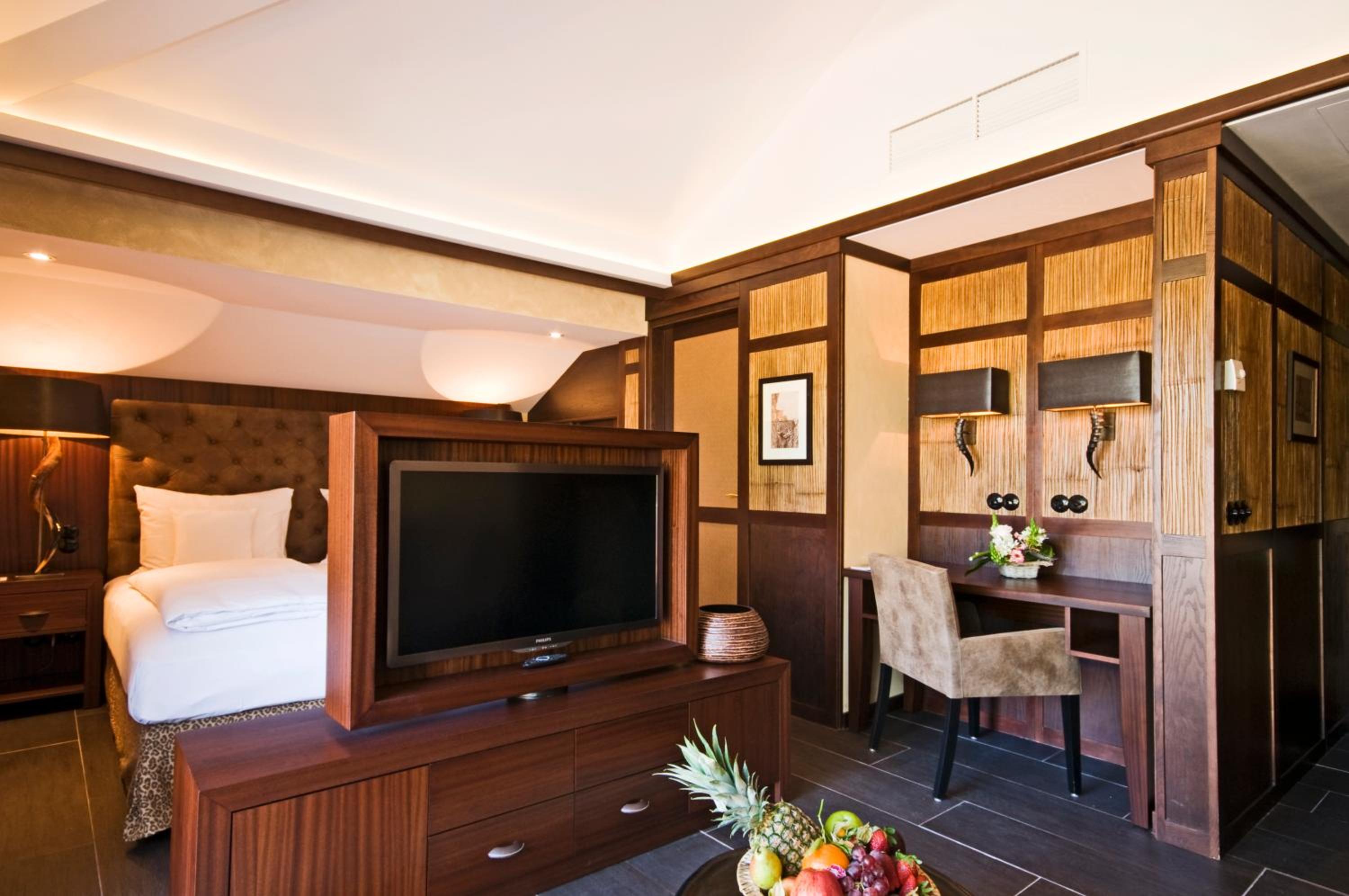 African Junior Suite