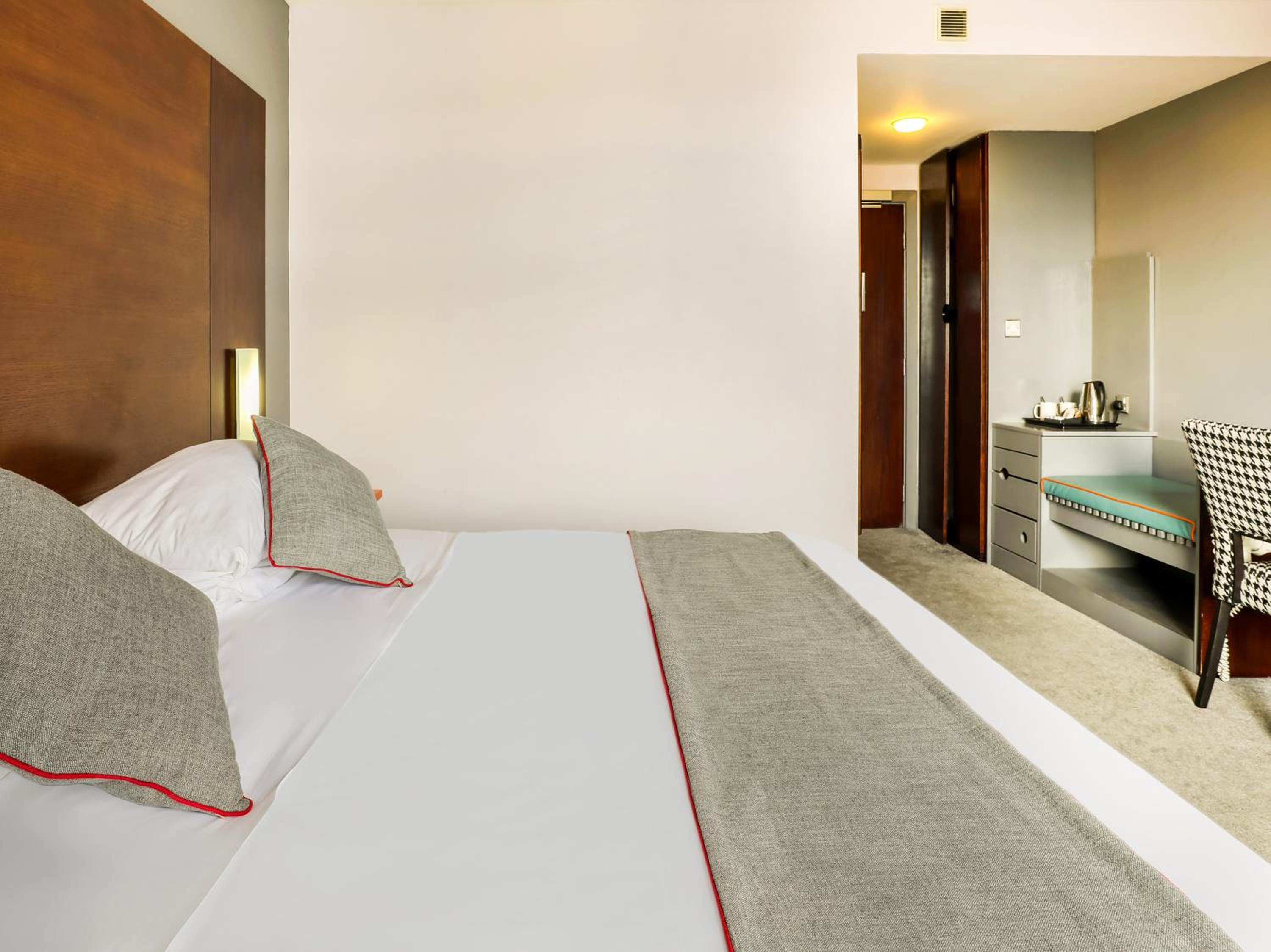 Double Room - Photo 8
