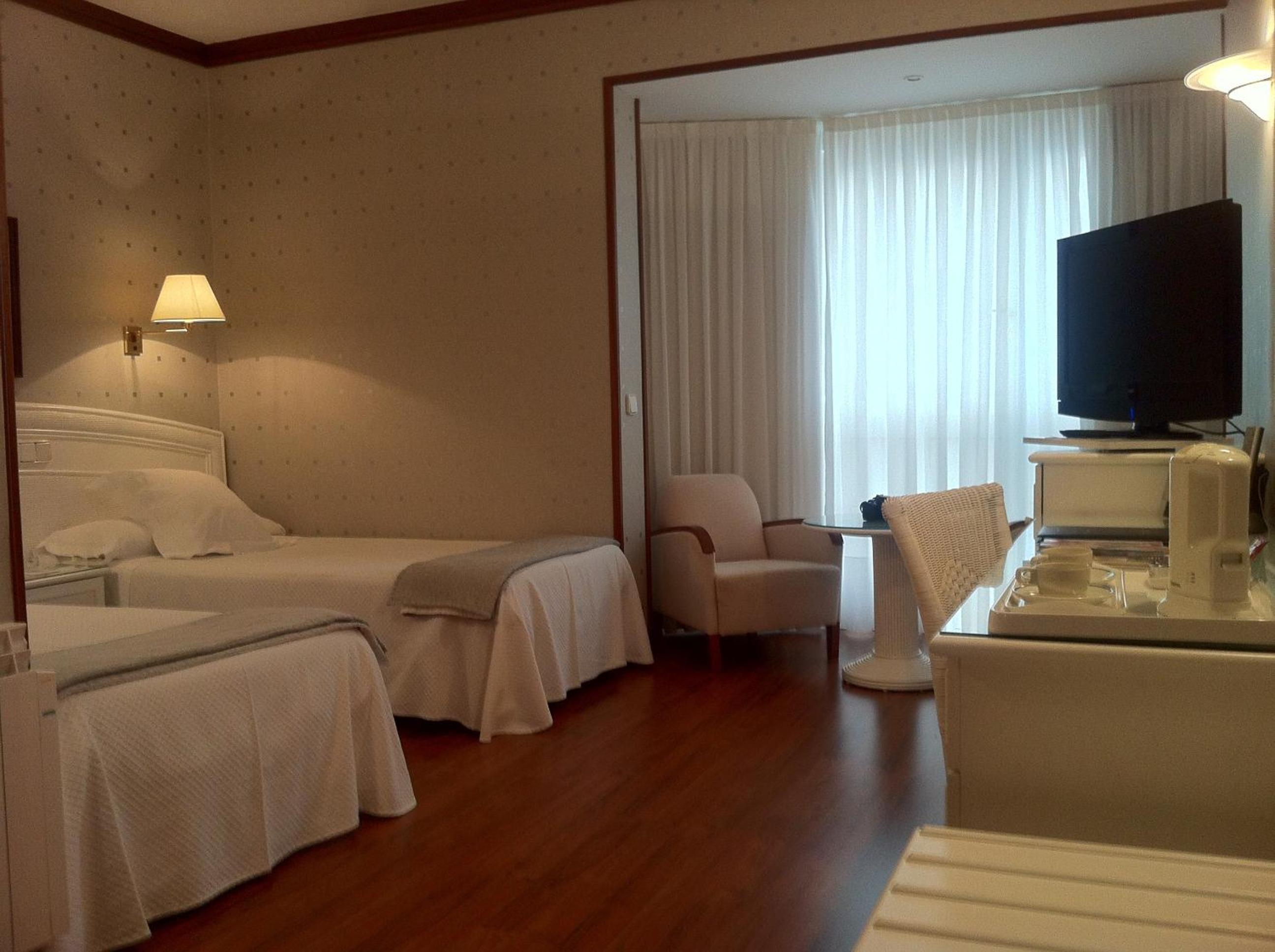 Double or Twin Room - Photo 3