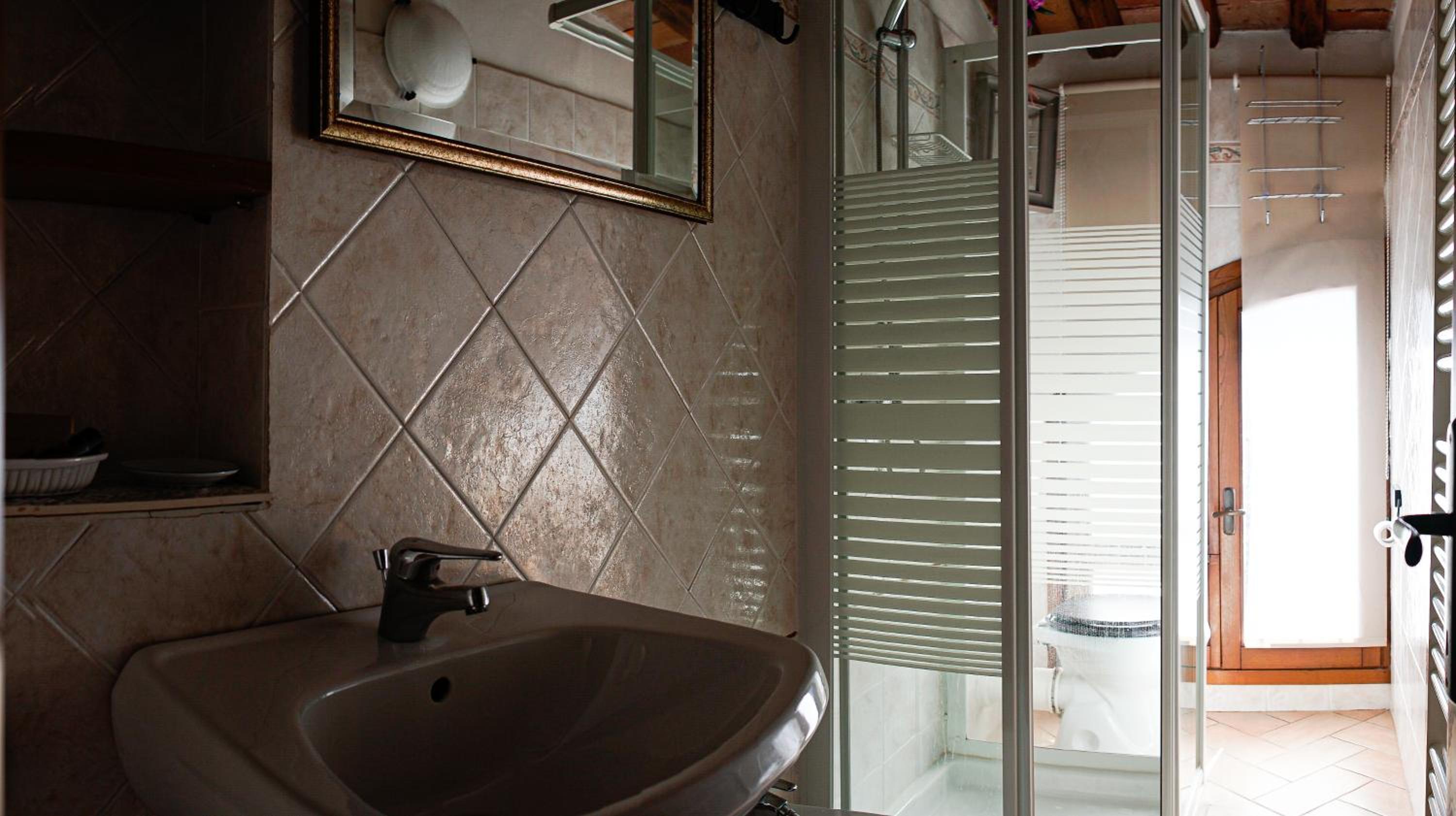 Suite with City View - Photo 2