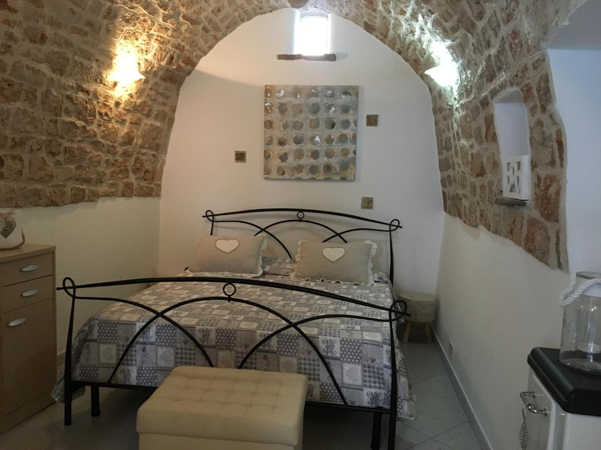 One-Bedroom House photo 1