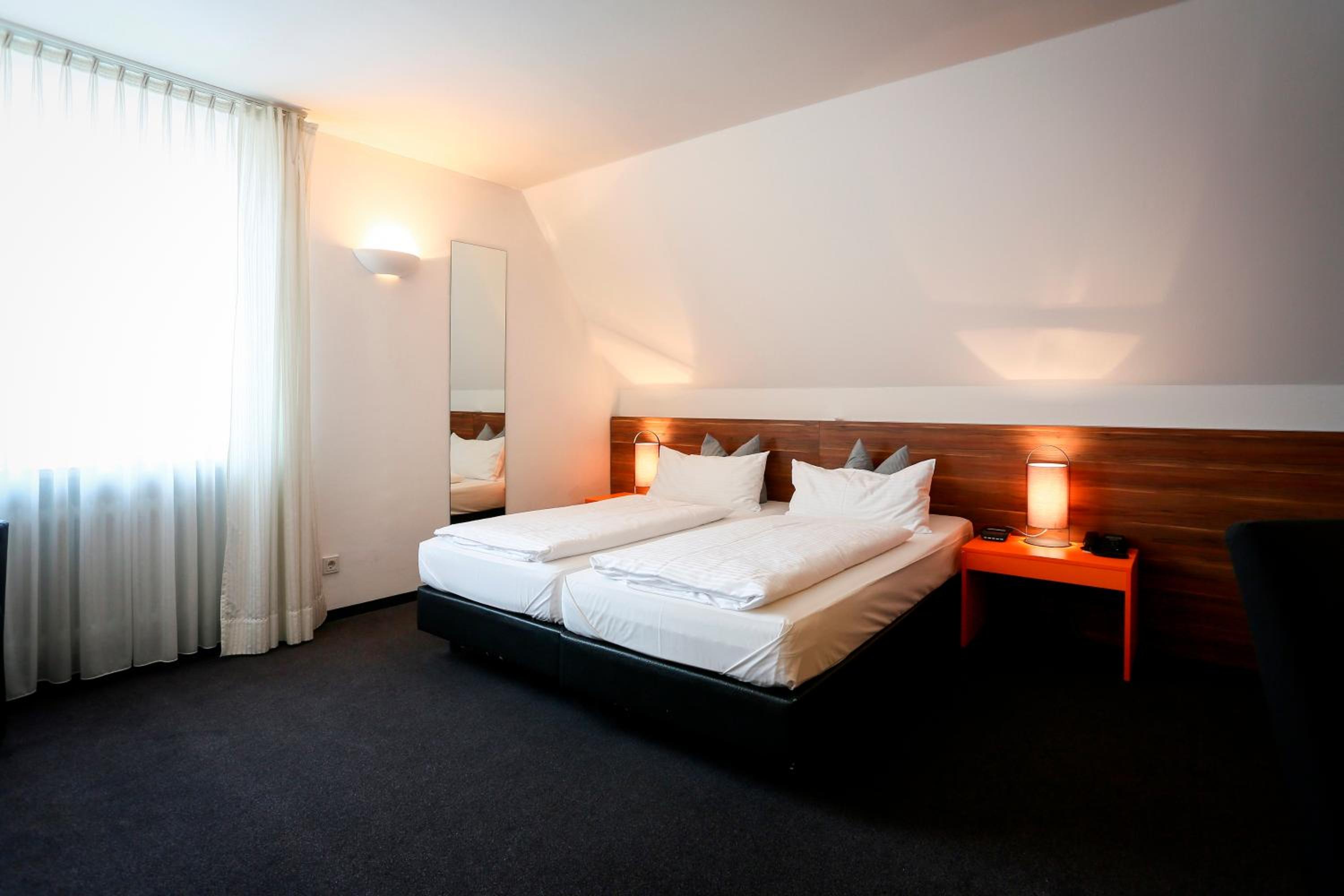 Economy Double Room - Photo 1