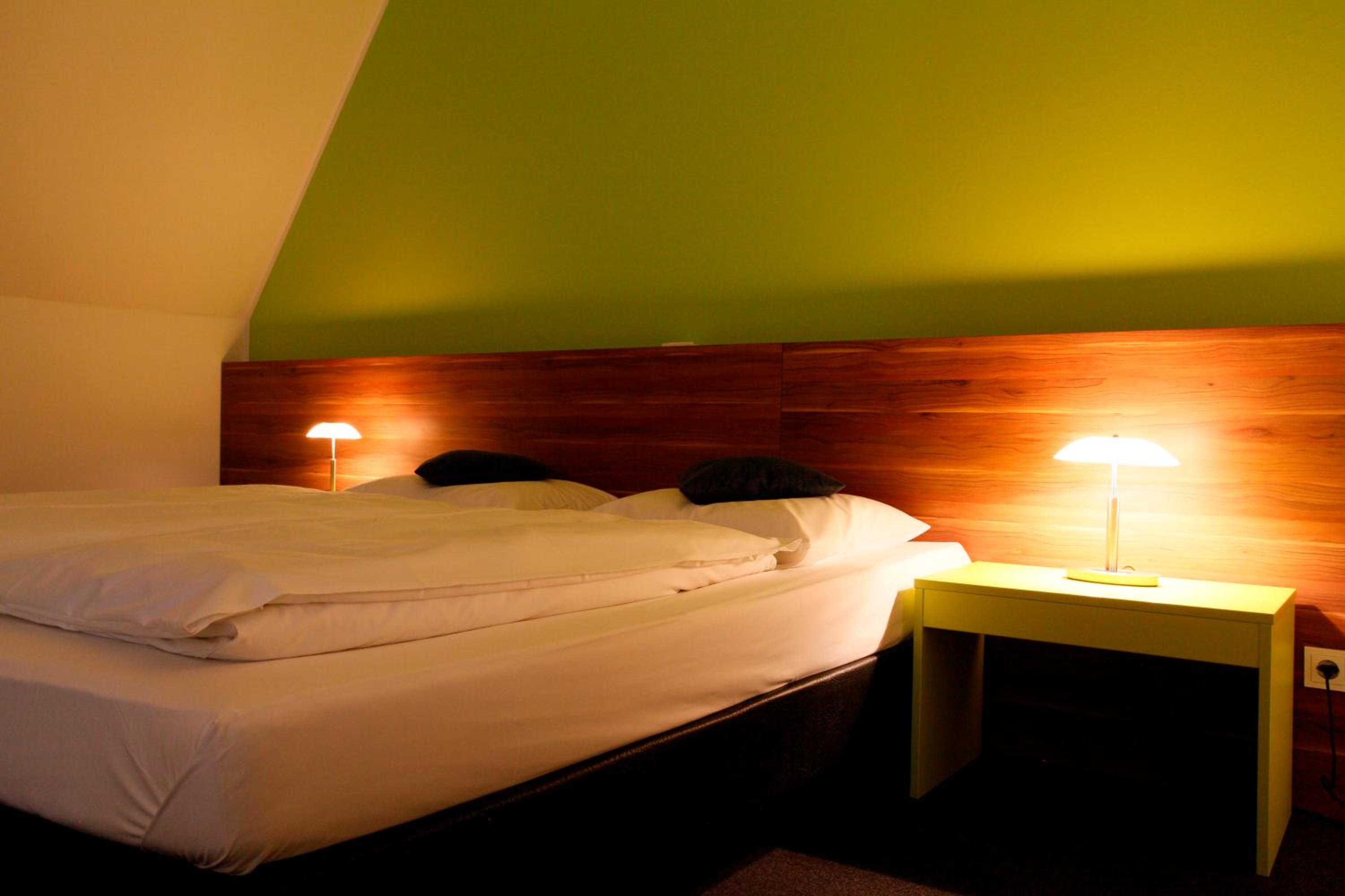 Economy Double Room - Photo 6