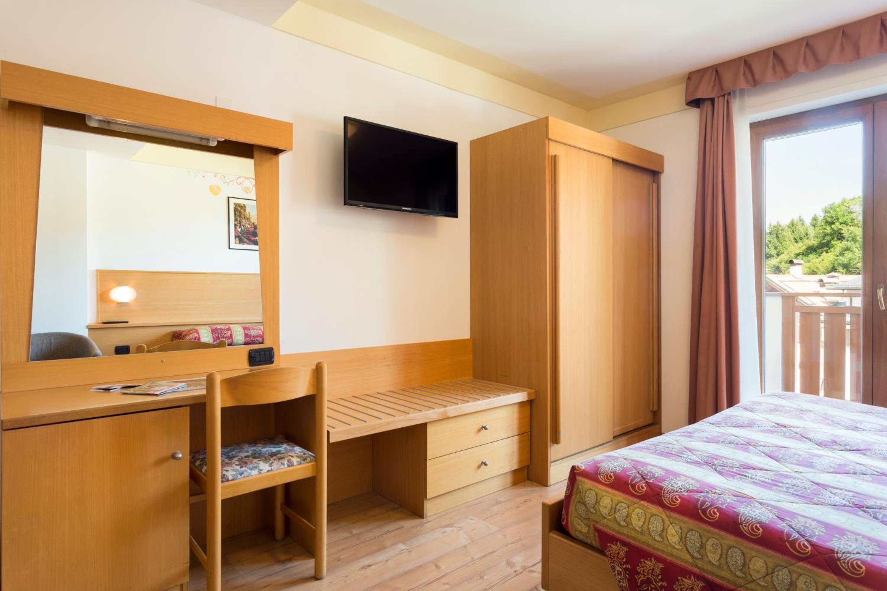 Comfort Triple Room photo 3