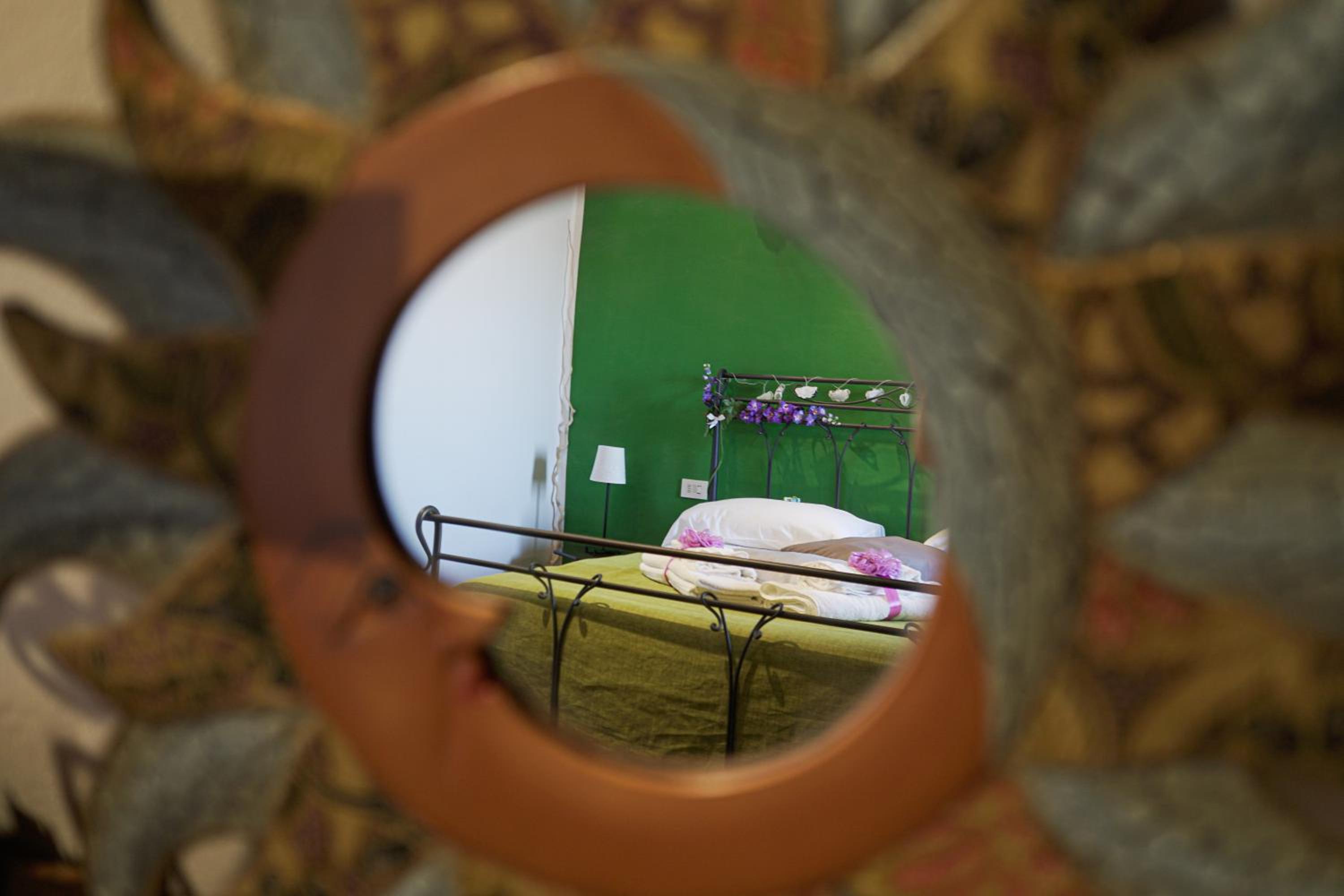 Standard Double Room - Photo 12