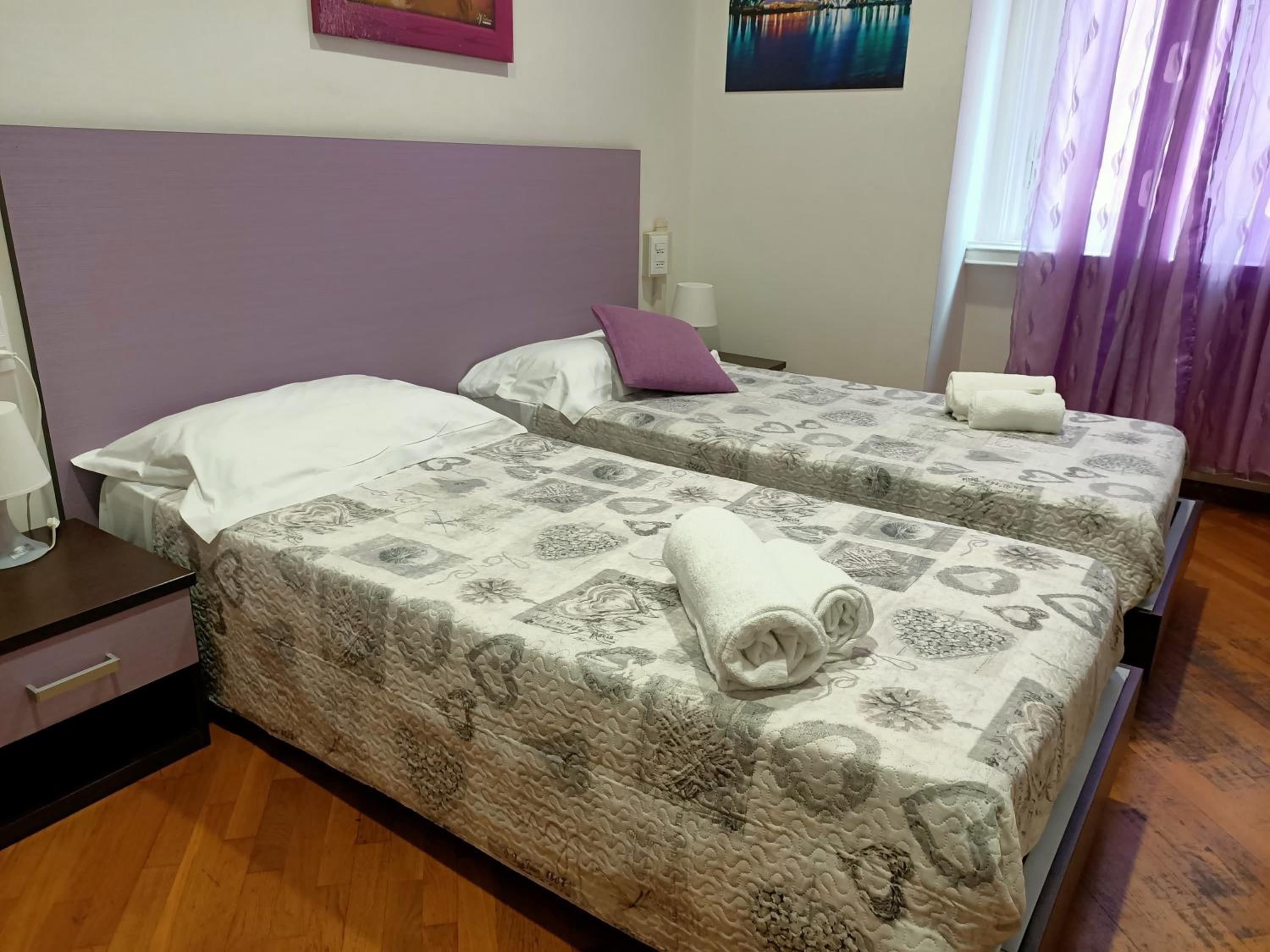 Double or Twin Room - Photo 19