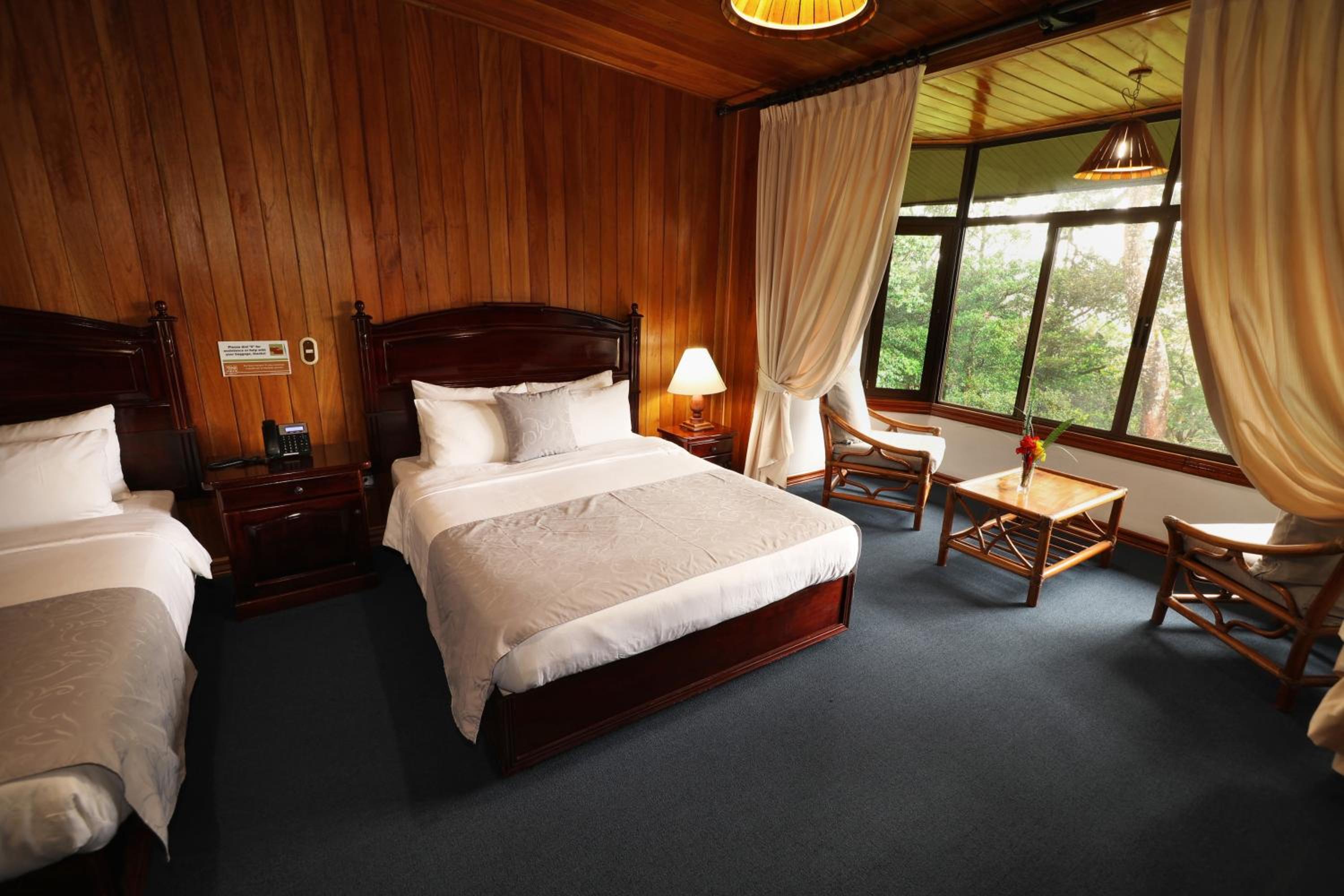 Superior Queen Room with Two Queen Beds photo 3
