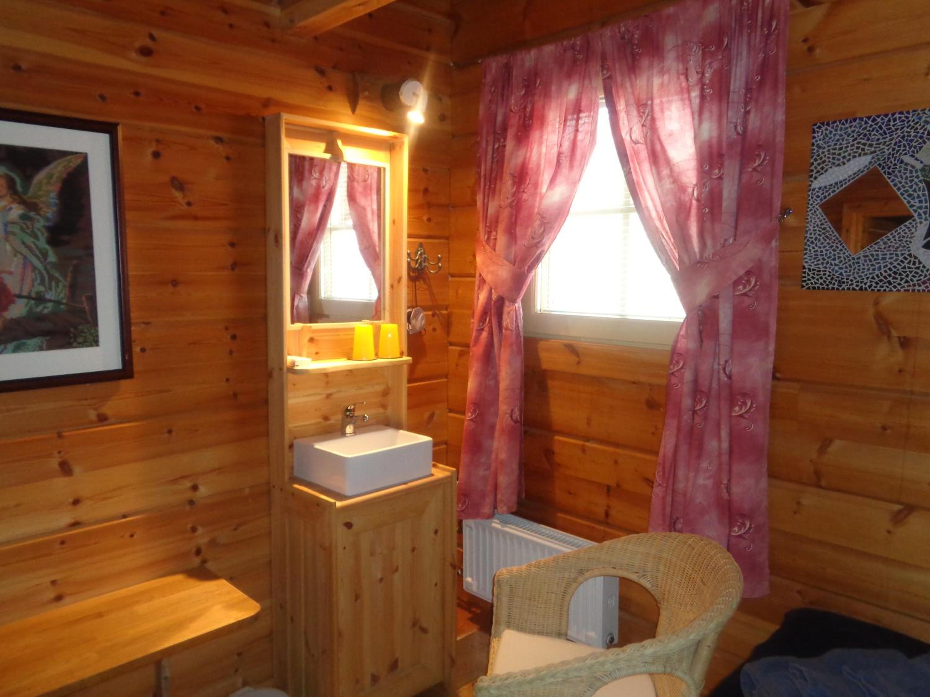 Twin Room With Shared Bathroom photo 2