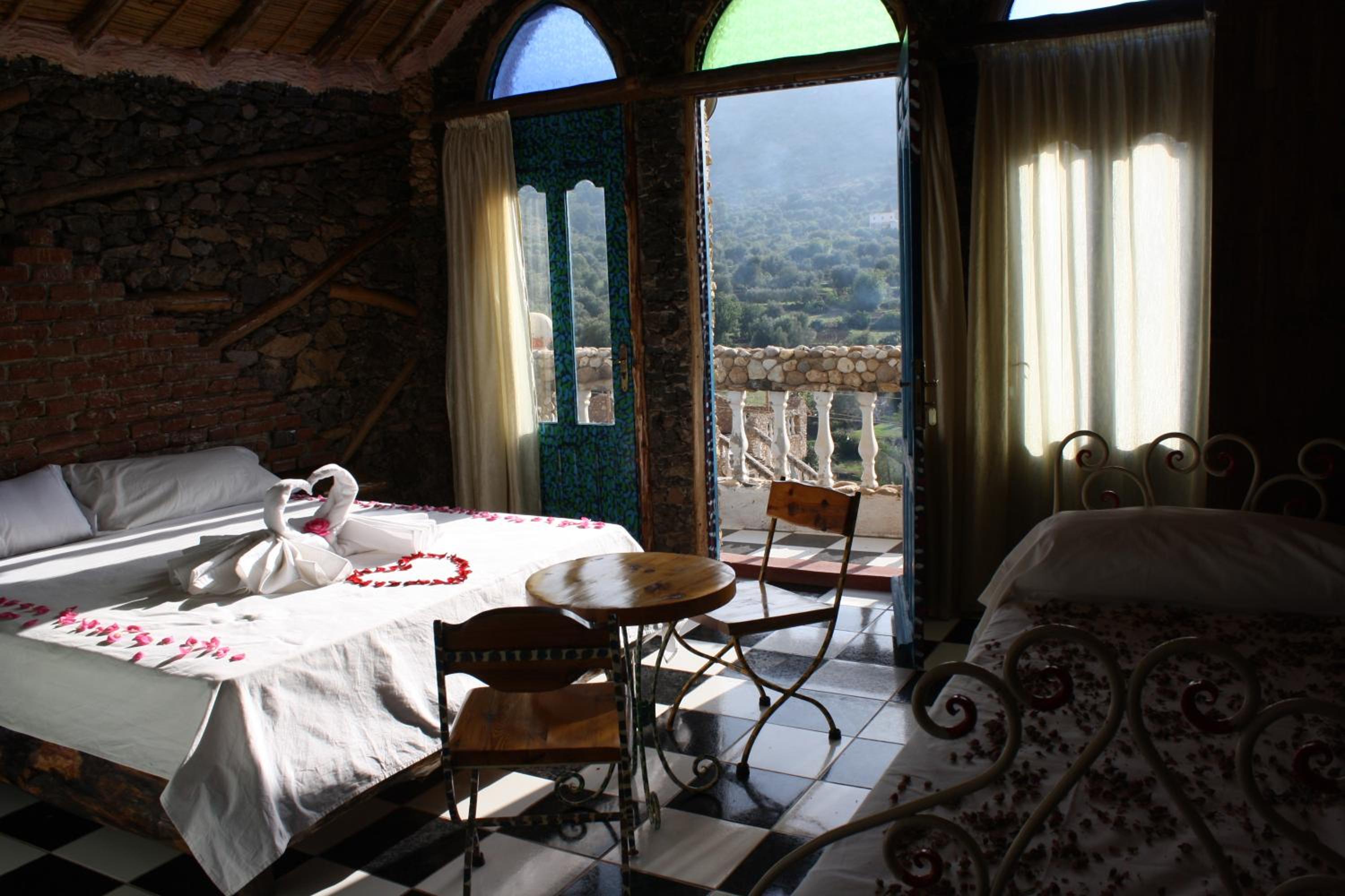 Triple Room with Balcony - Photo 6
